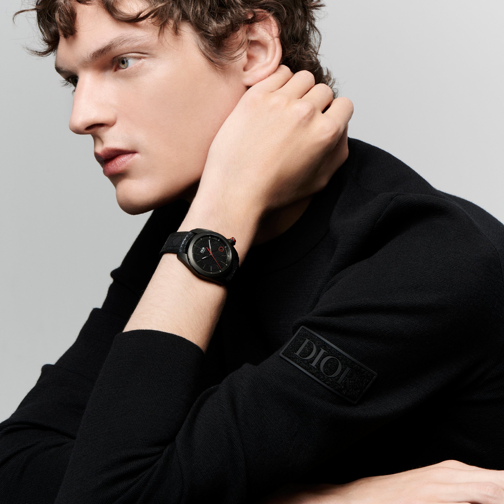 aria_look Chiffre Rouge Black Ultramatte Front view