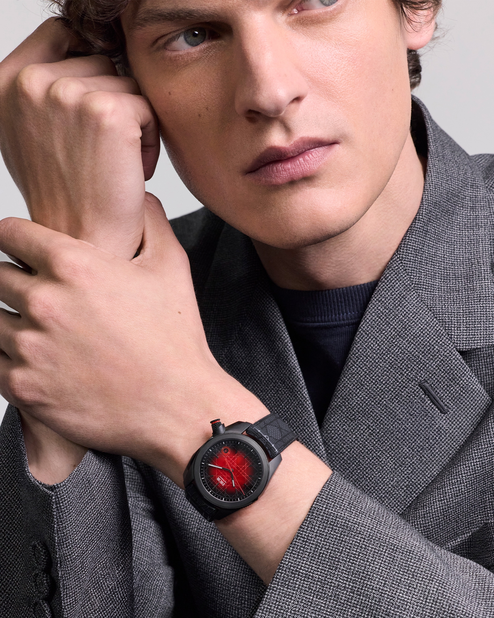 Look Chiffre Rouge Ø 38 MM, Automatic, Black Ultramatte Steel E01