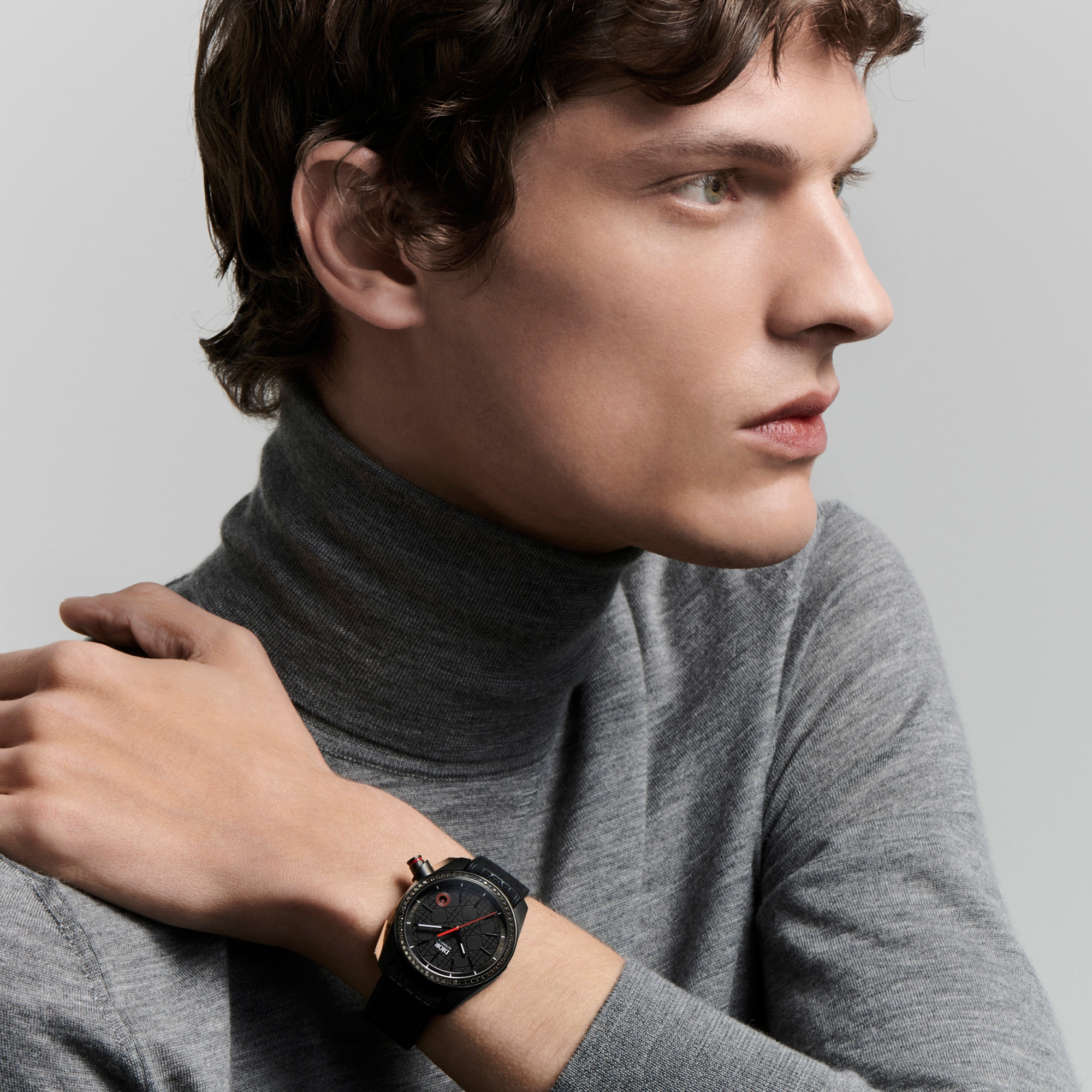 Look Chiffre Rouge Black Ultramatte Diamonds Ø 38 mm, automatique, acier noir ultramat, or rose, diamants noirs E01