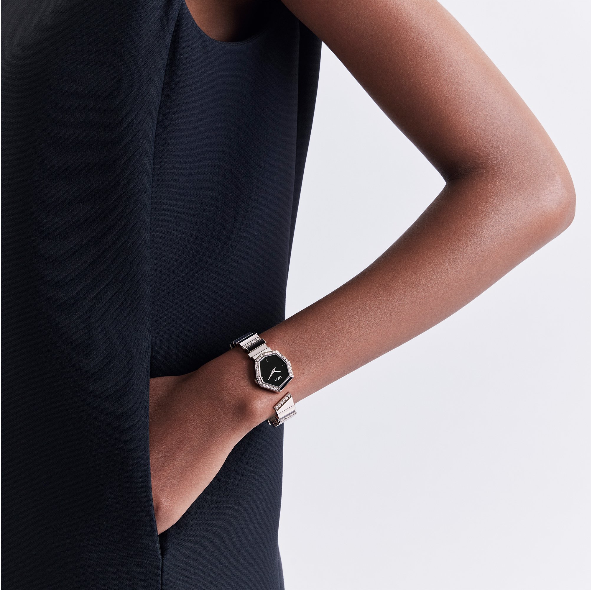aria_look GEM DIOR Front view
