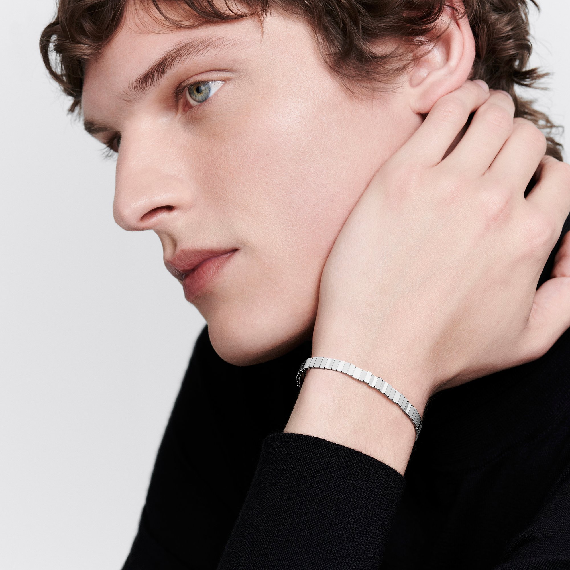 aria_look GEM DIOR Bracelet Profile view