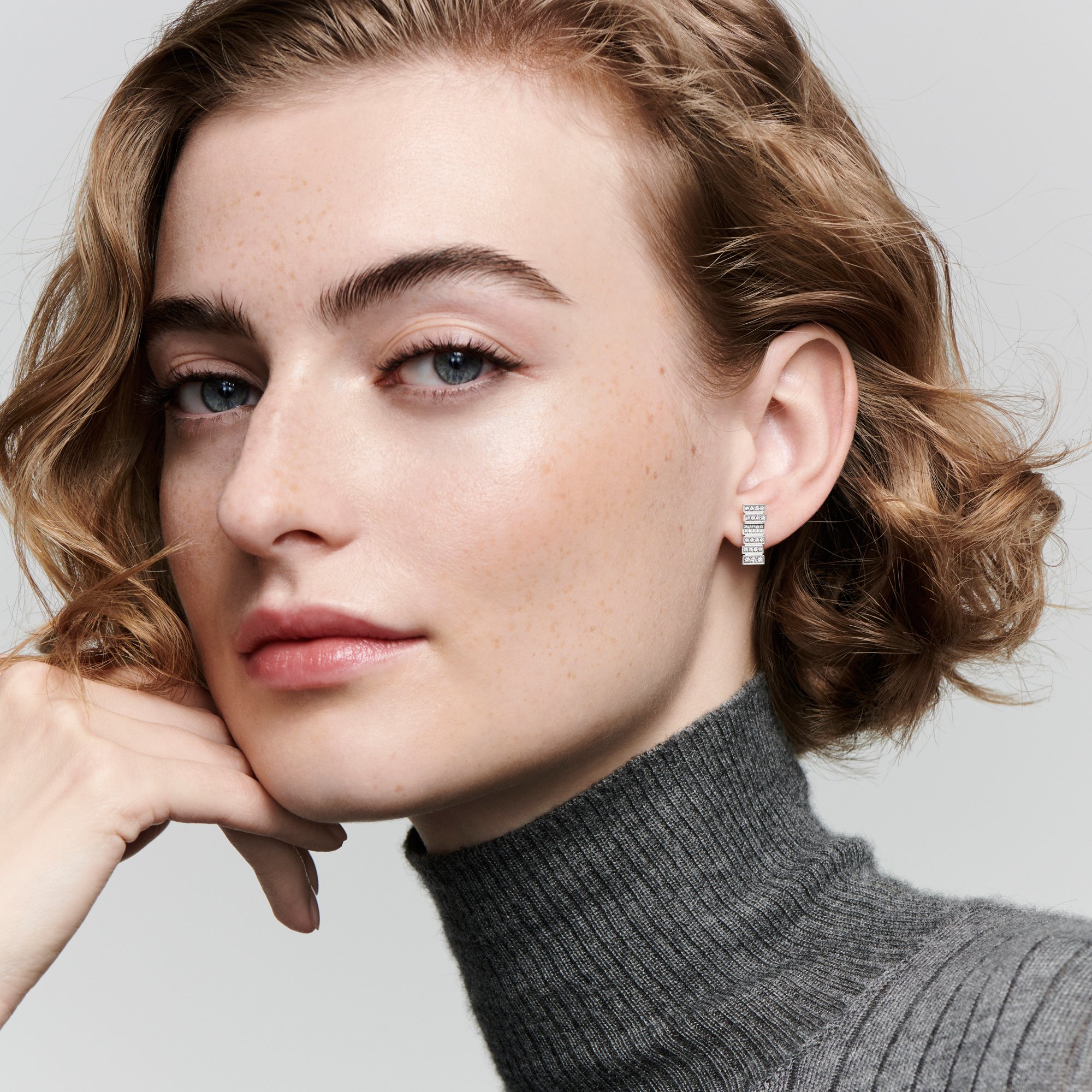 GEM DIOR Single Earring White Gold and Diamonds | DIOR