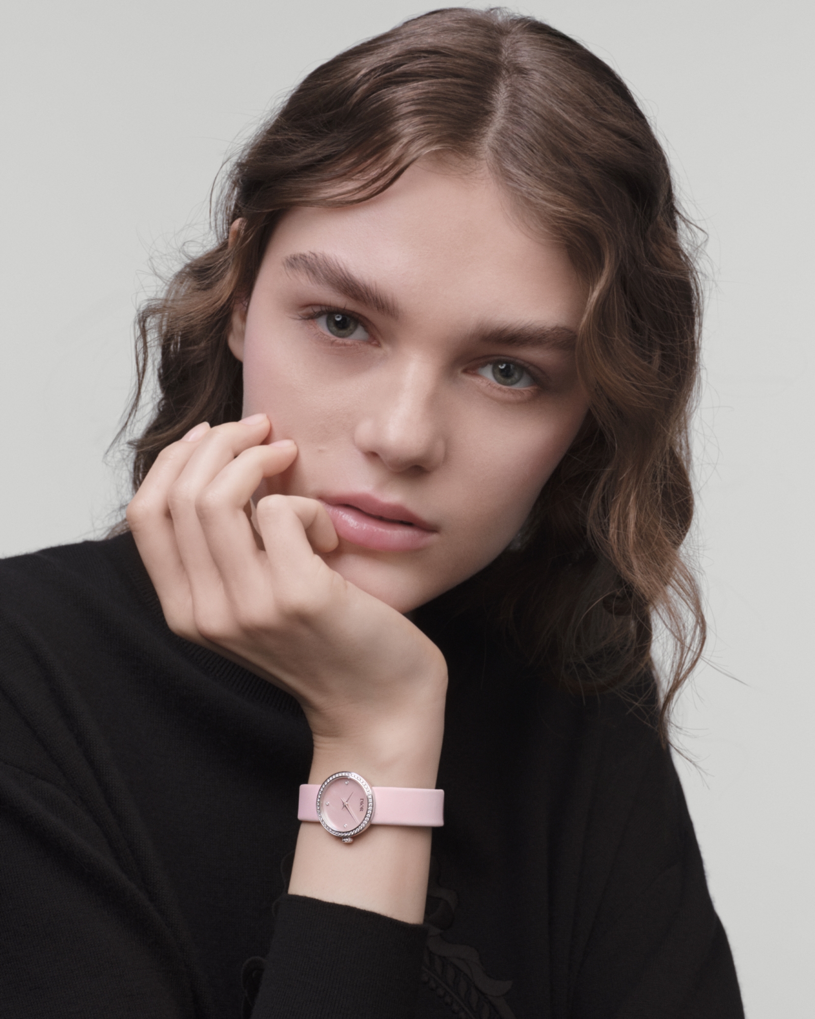 La D de Dior Ø 25 MM, Steel, Diamonds and Pink Mother-Of-Pearl E01