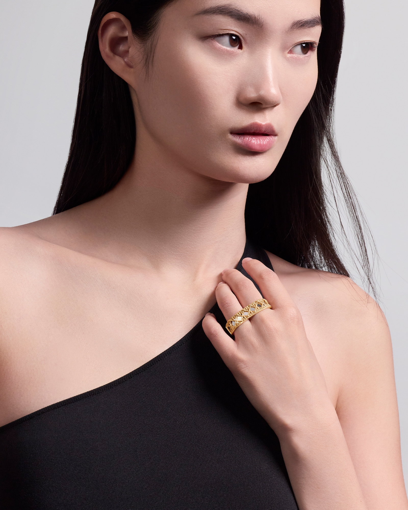 look_image_alt_prefix My Dior Ring Gelb- und Weißgold E01