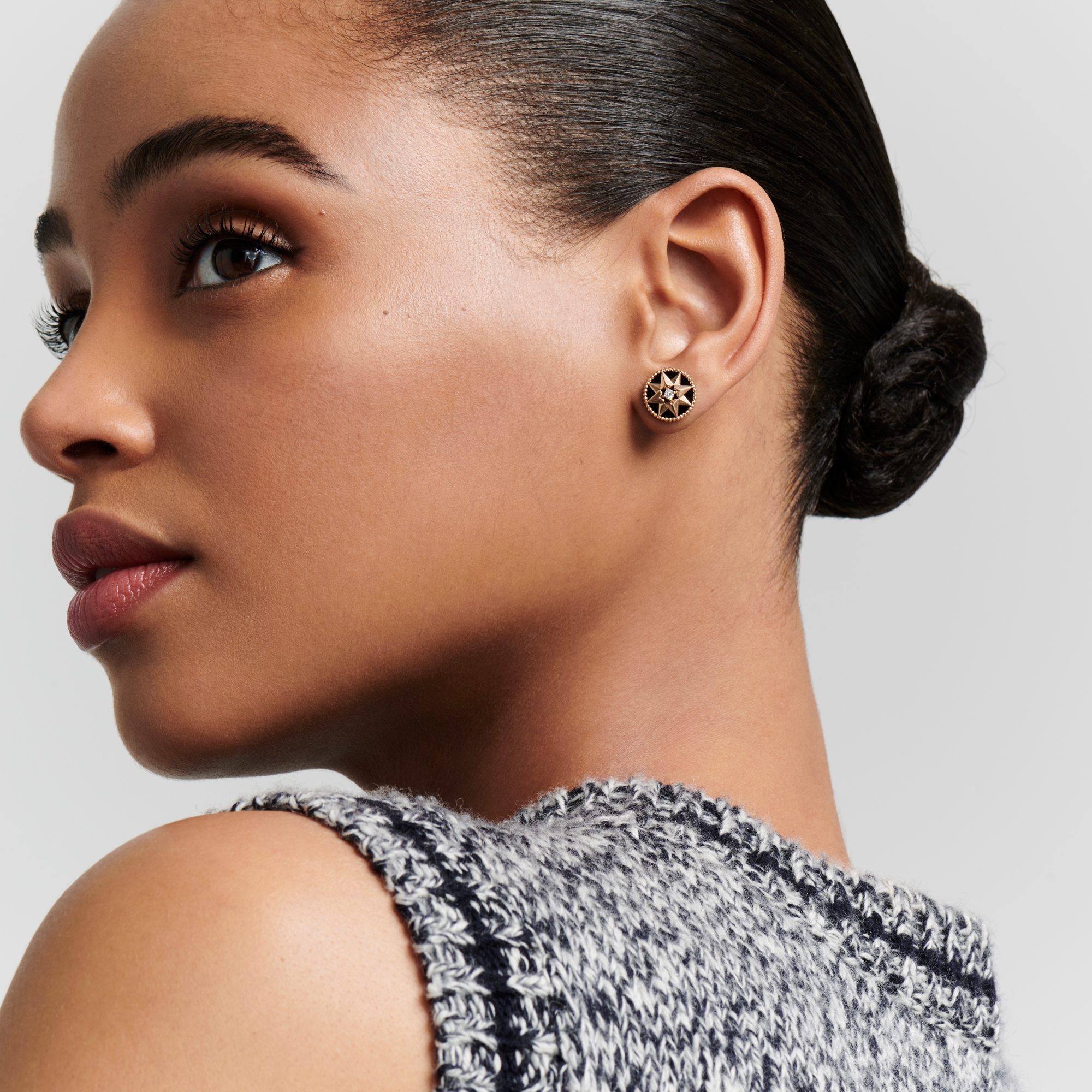 Look Rose des Vents Single Earring Pink Gold, Diamonds and Onyx E01