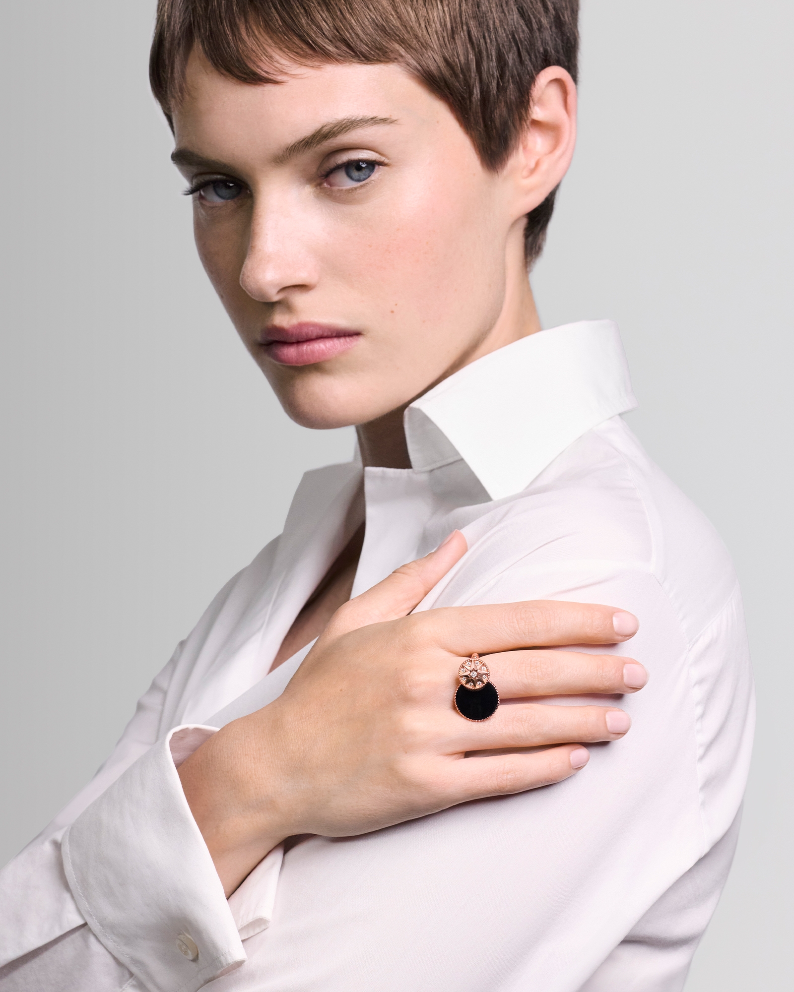 look_image_alt_prefix Rose des Vents 戒指 玫瑰金、鑽石和縞瑪瑙 E01