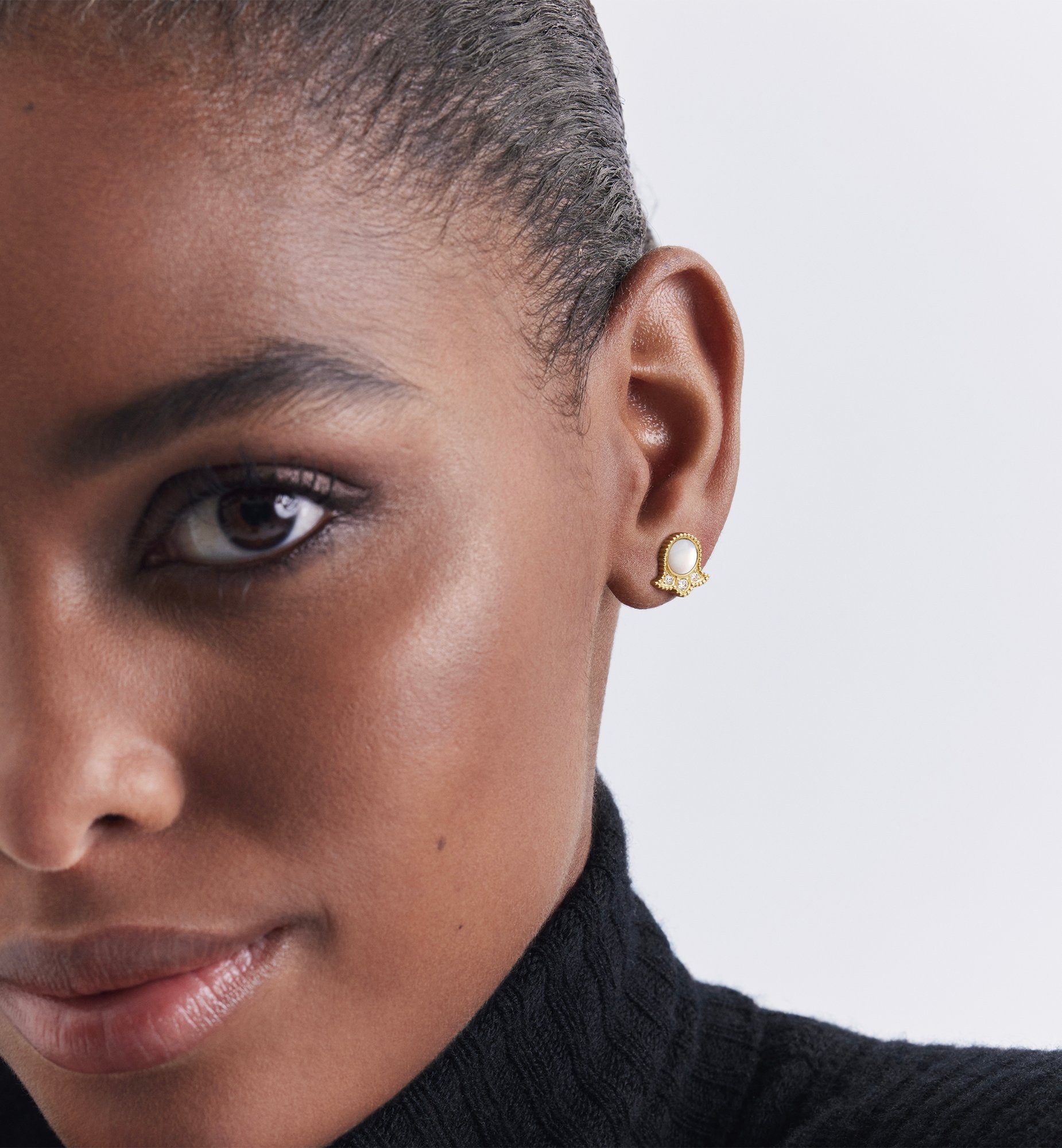 Rose des Vents Single Earring Yellow Gold, Diamonds and Rose des Vents Single Earring Yellow Gold, Diamonds and