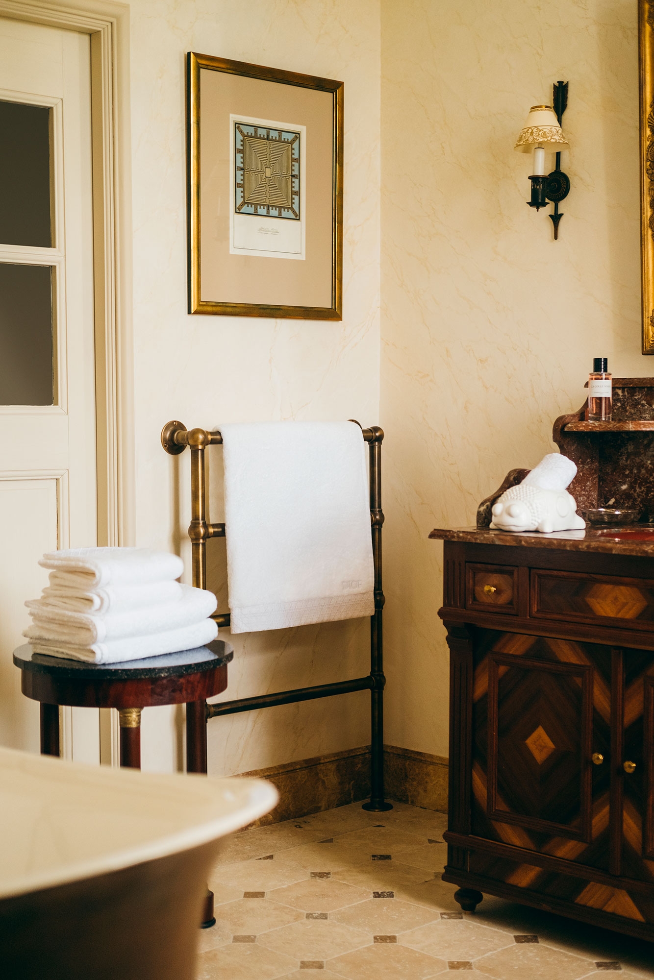 look_image_alt_prefix Badlaken Wit Cannage-motief E04