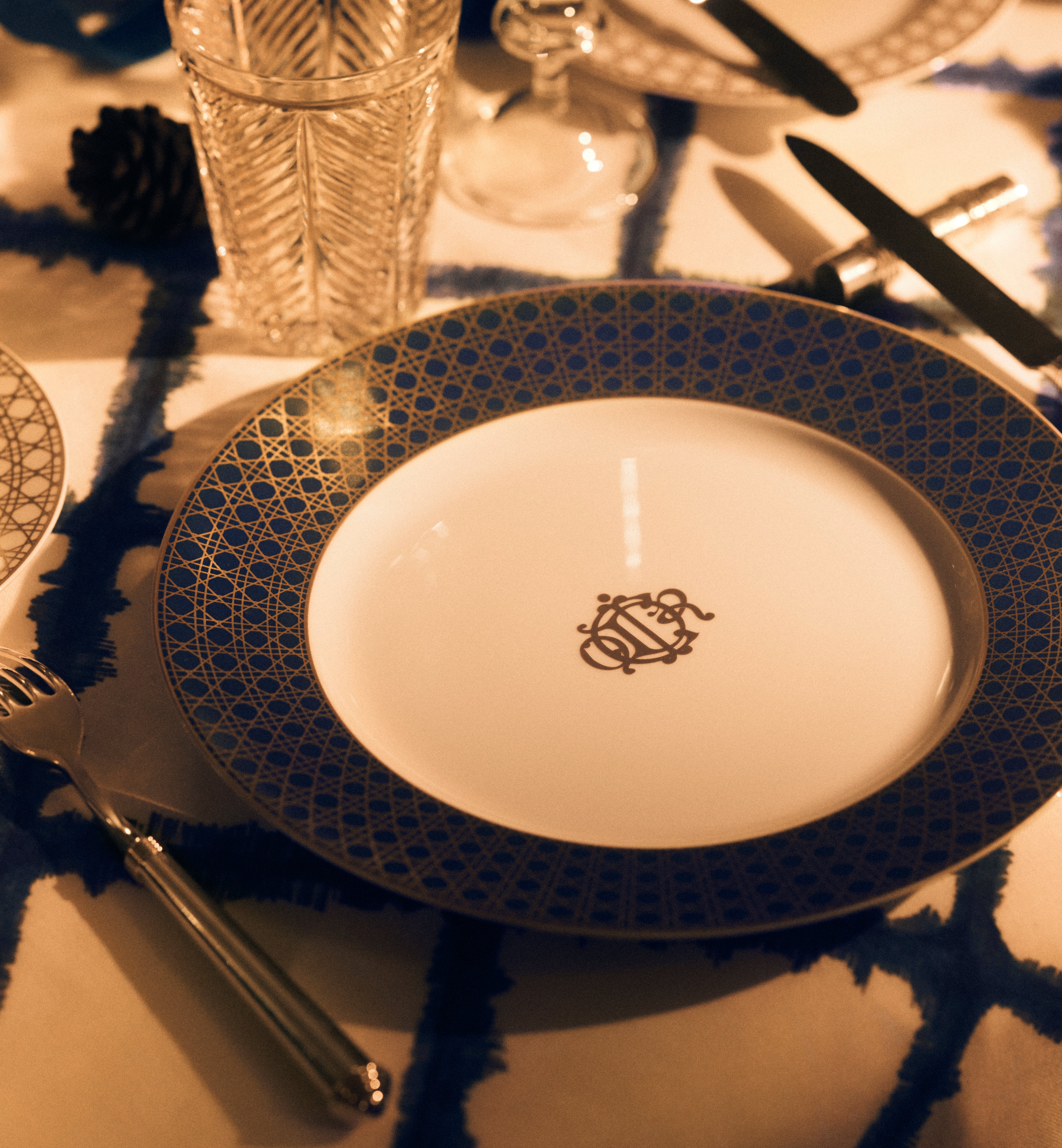 金色と銀色のディナー皿セット 【公式通販】