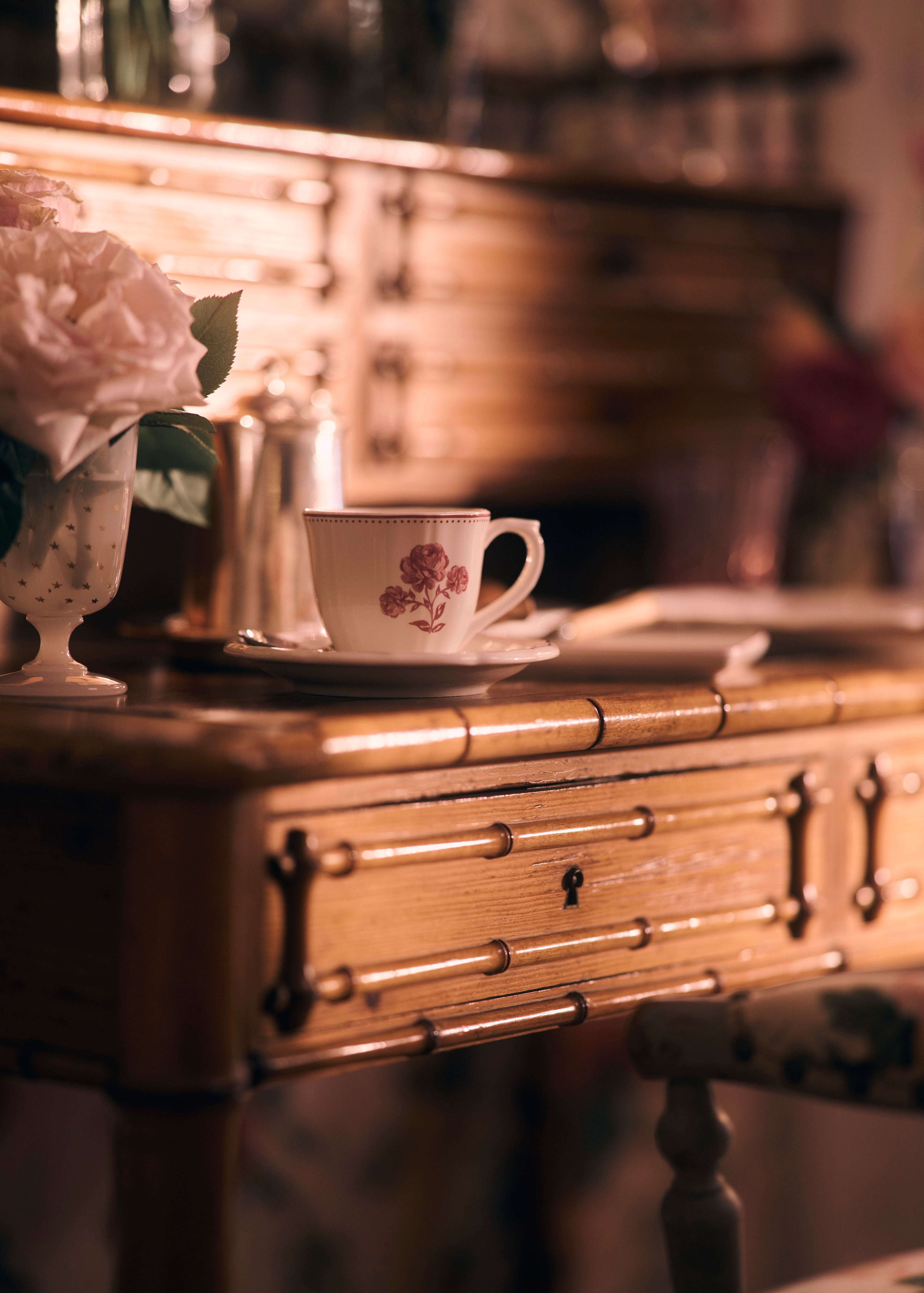 look_image_alt_prefix 찻잔 장미 모티브 세라믹 E07