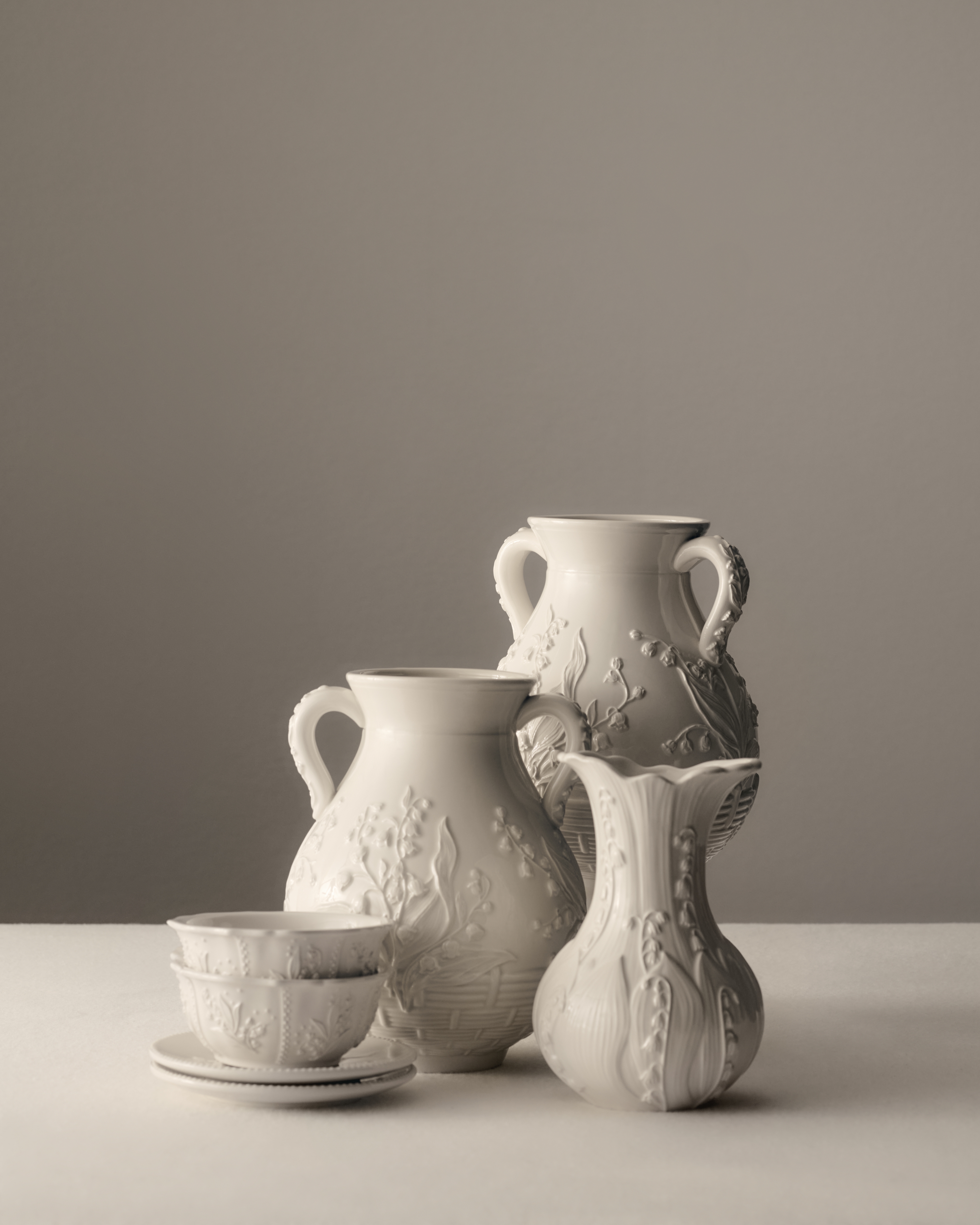 look_image_alt_prefix 花瓶 Lily Dior 立體圖案白色陶瓷 E11