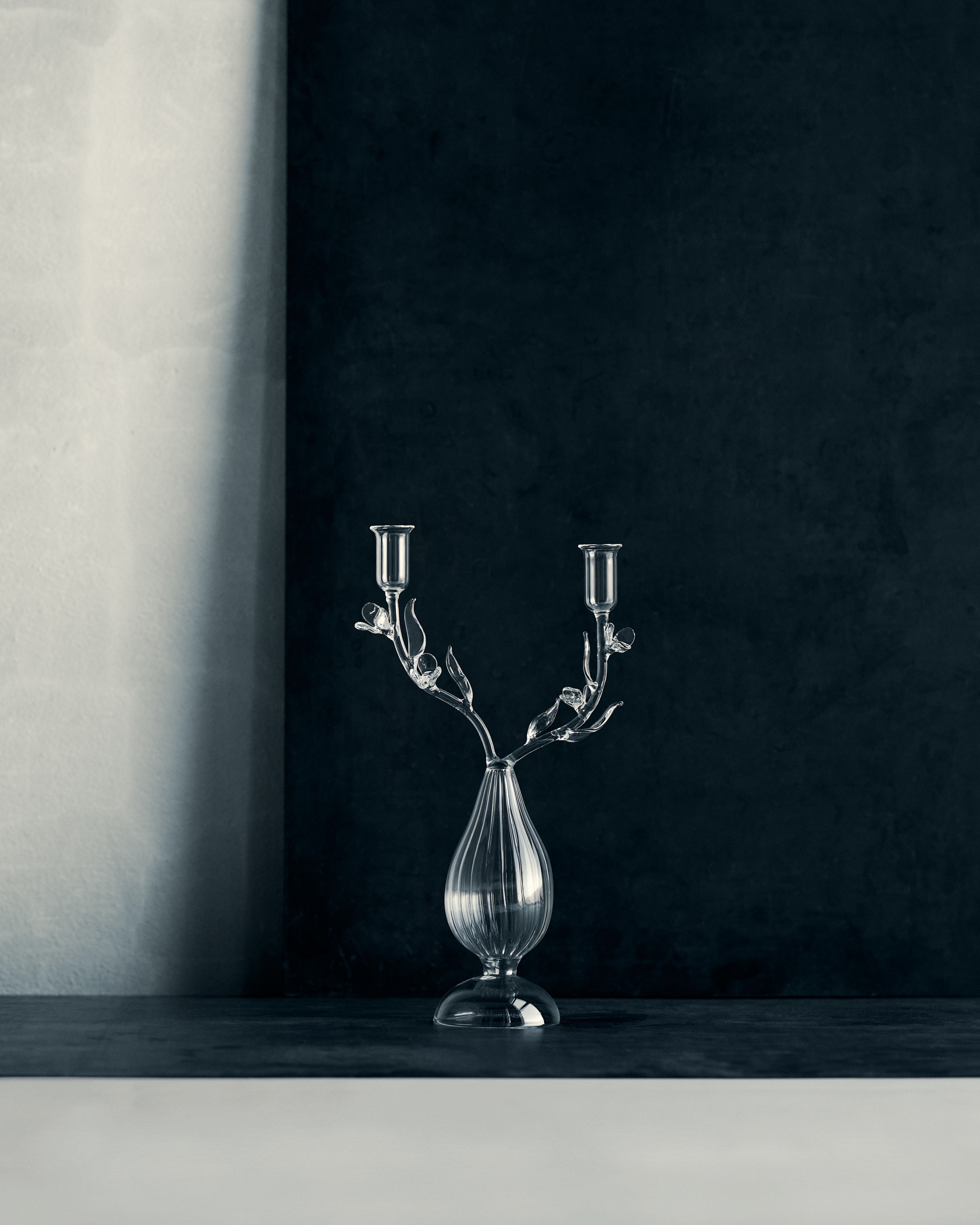 兩臂燭台 Sam Baron 與 Dior Maison 聯名設計，透明手工吹製玻璃 E09