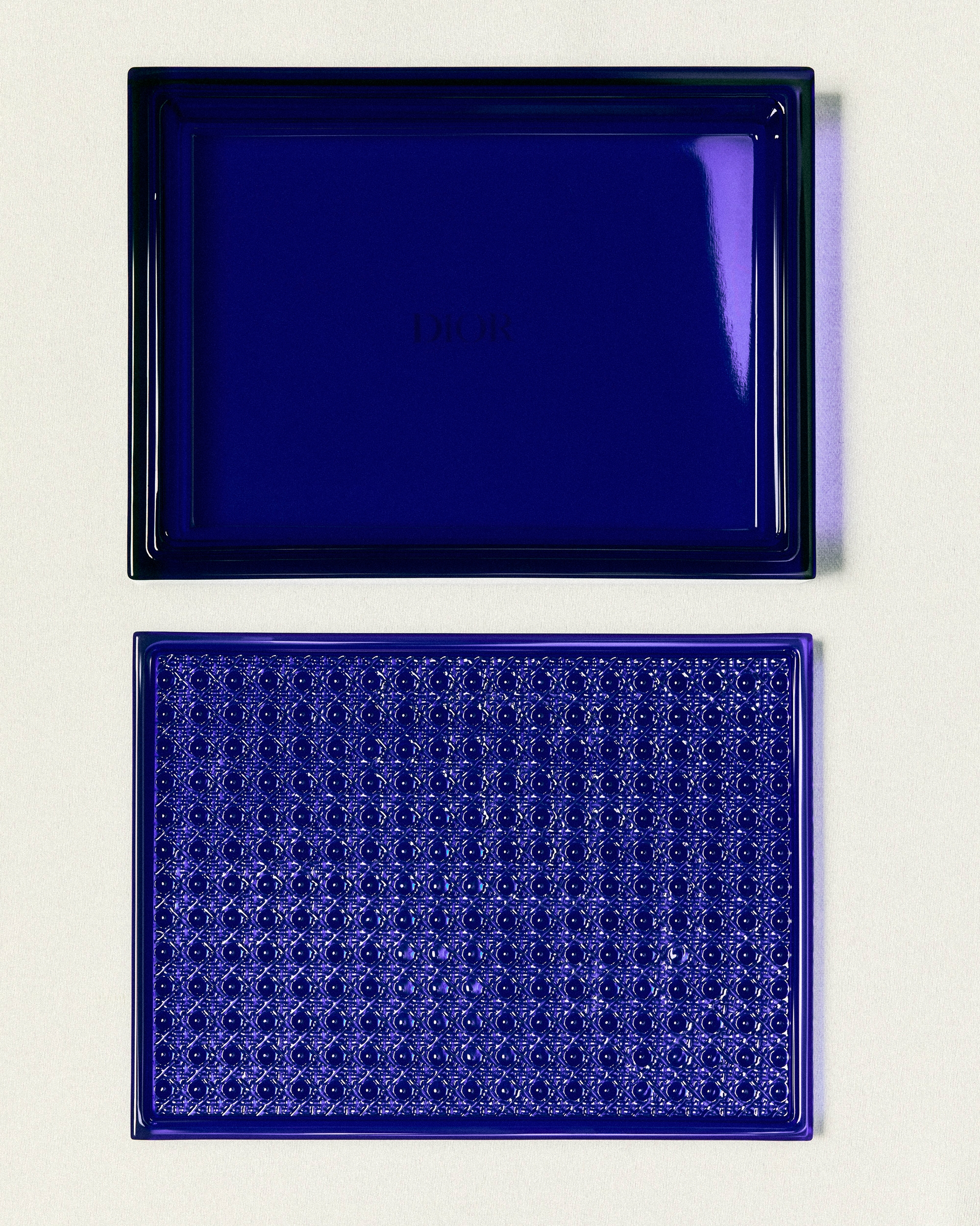 Boîte Cristal bleu à motif Cannage E05