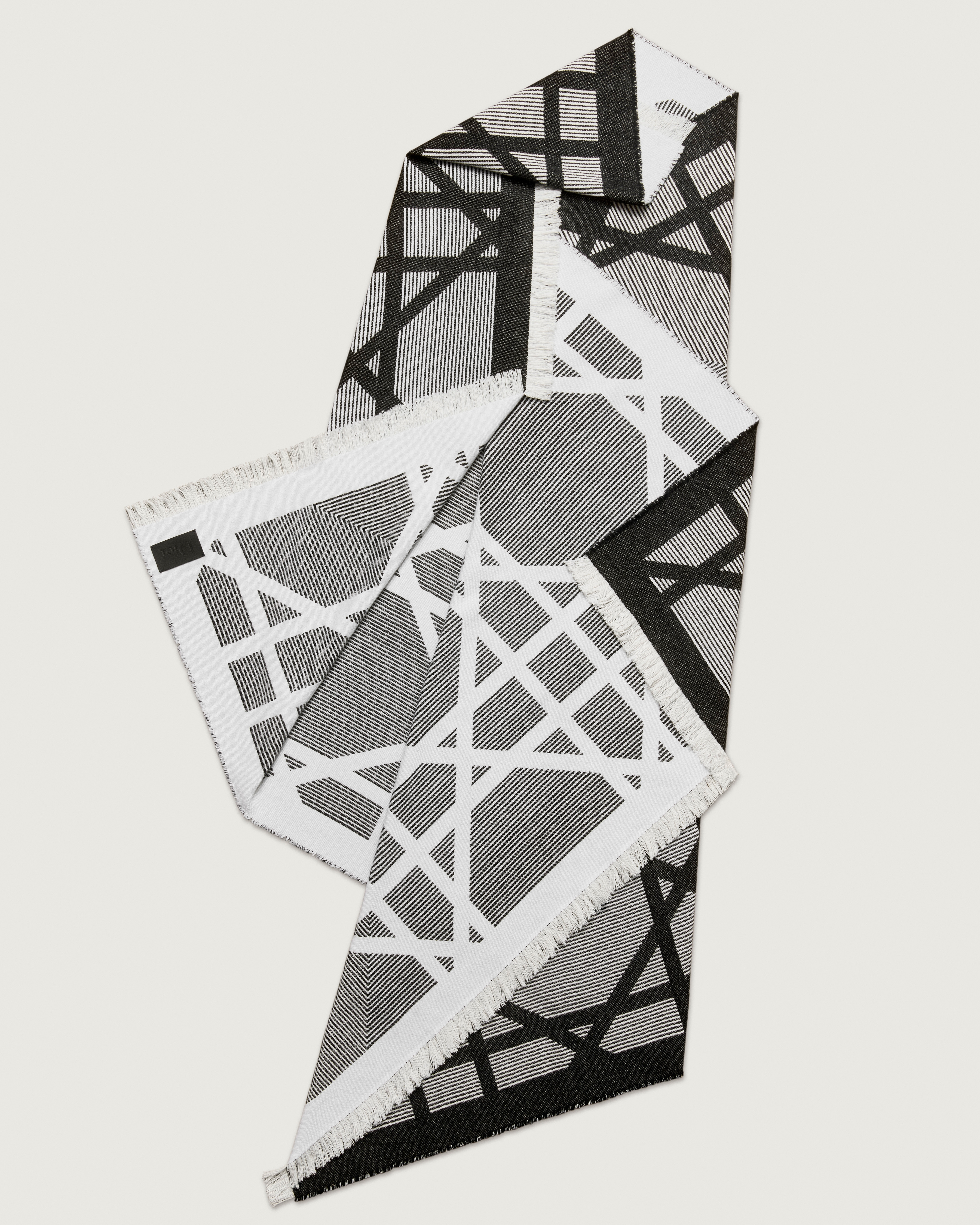 Blanket Black and White Cannage Optique Wool, Cashmere and Silk Jacquard E08