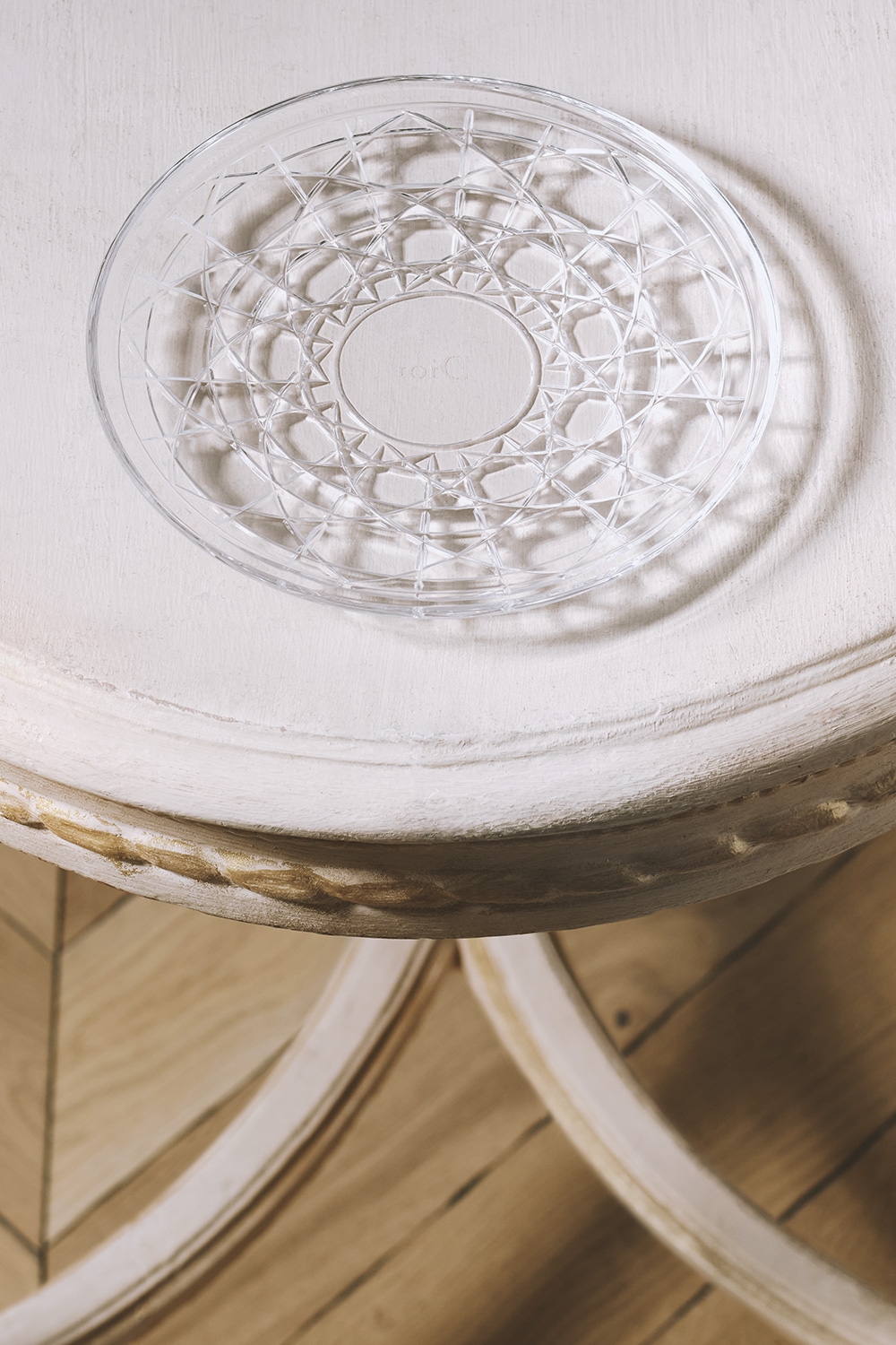 look_image_alt_prefix ชุดจานแบ่ง 2 ใบ คริสตัลสีแดงพร้อมลวดลาย Cannage E01