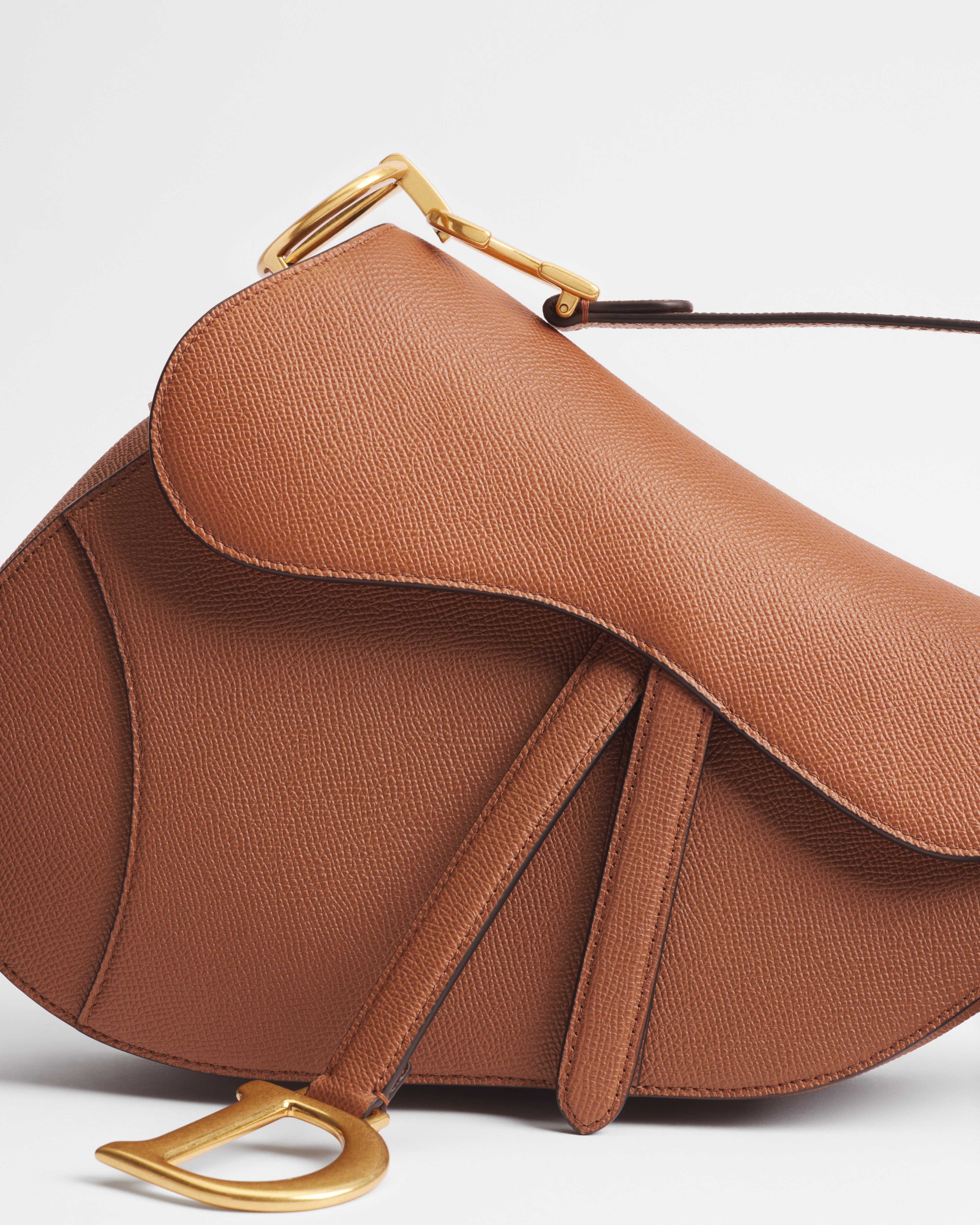 Saddle-tas met schouderband Goudbruin generfd kalfsleer E09