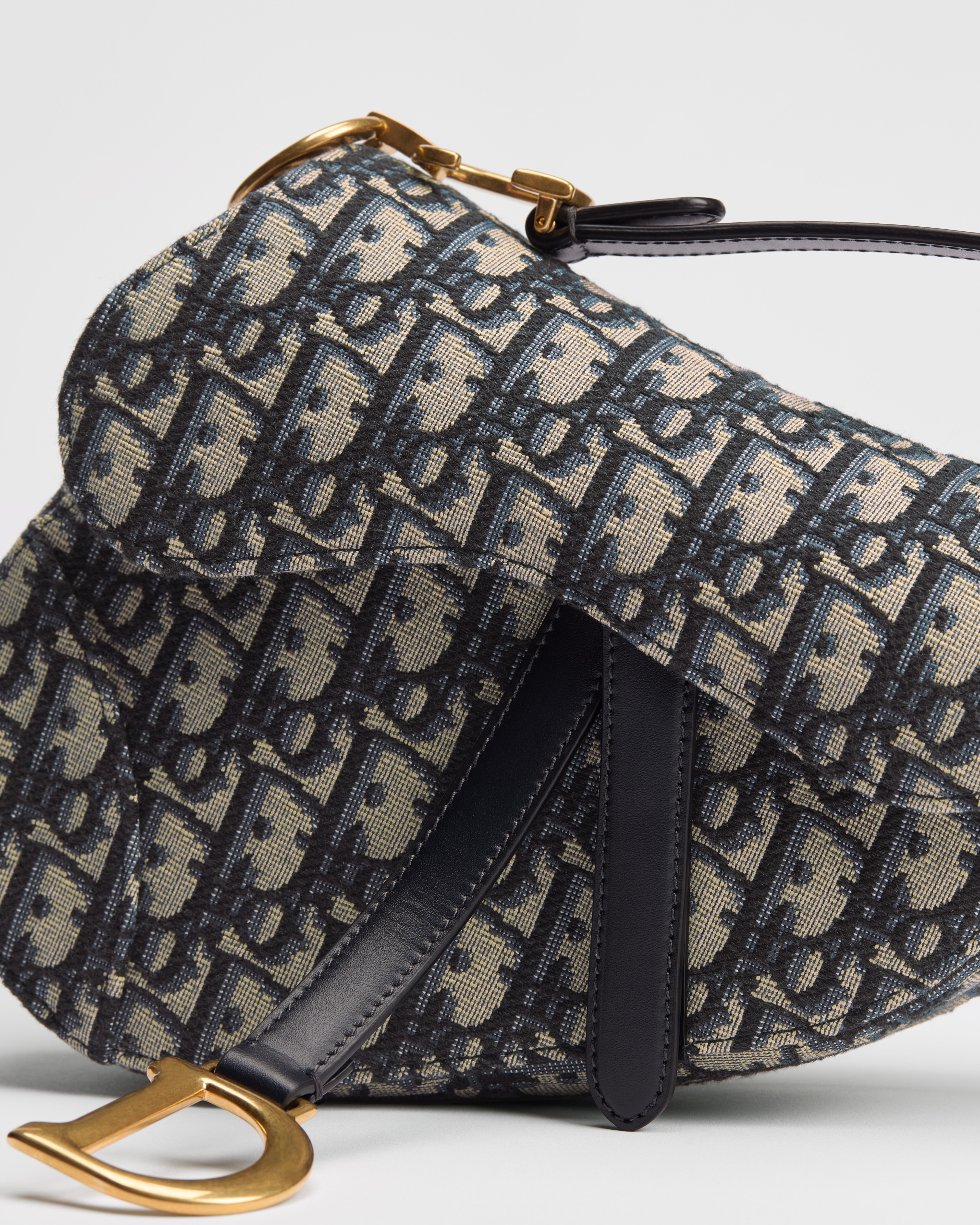 Small Saddle Bag with Strap Blue Dior Oblique Jacquard E09