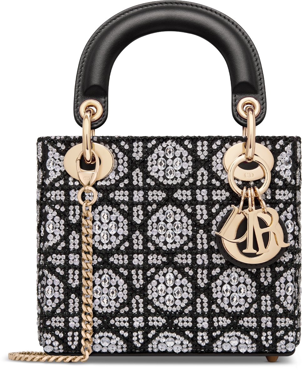 Mini Lady Dior Bag aria_woman_viewcode_e01