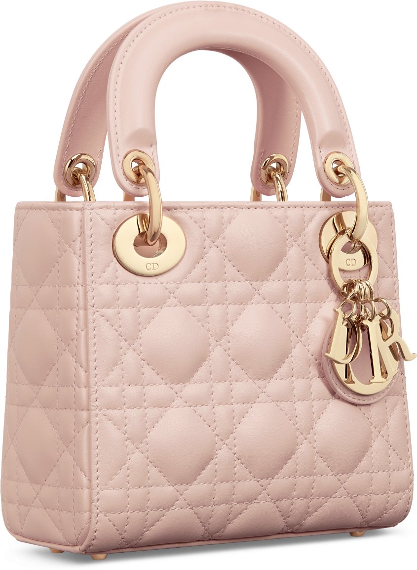 กระเป๋า Mini Lady Dior มุมมองปิดแบบเอียงทำมุม
