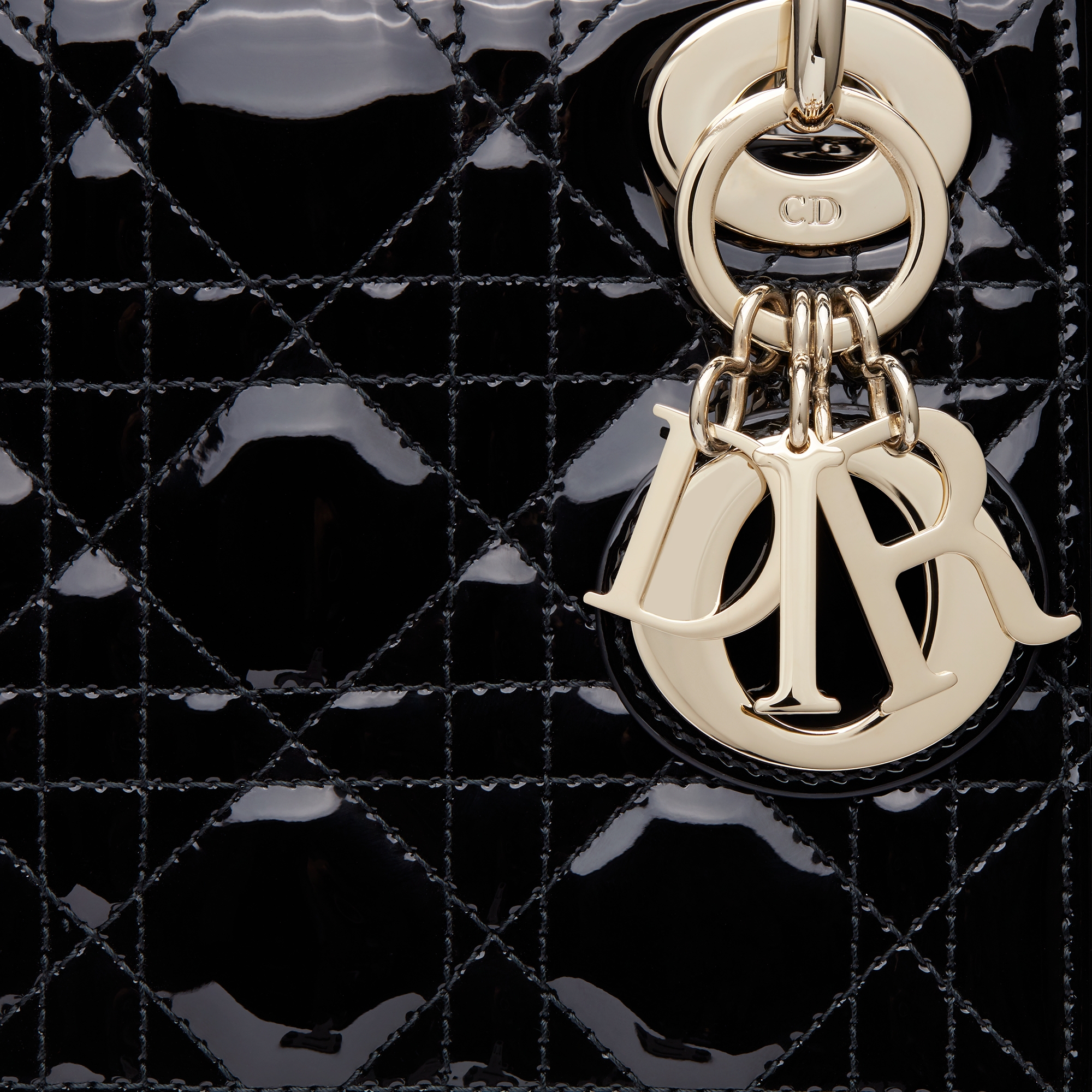 Mini Lady Dior Tasche Cannage Kalbslackleder in Schwarz E09