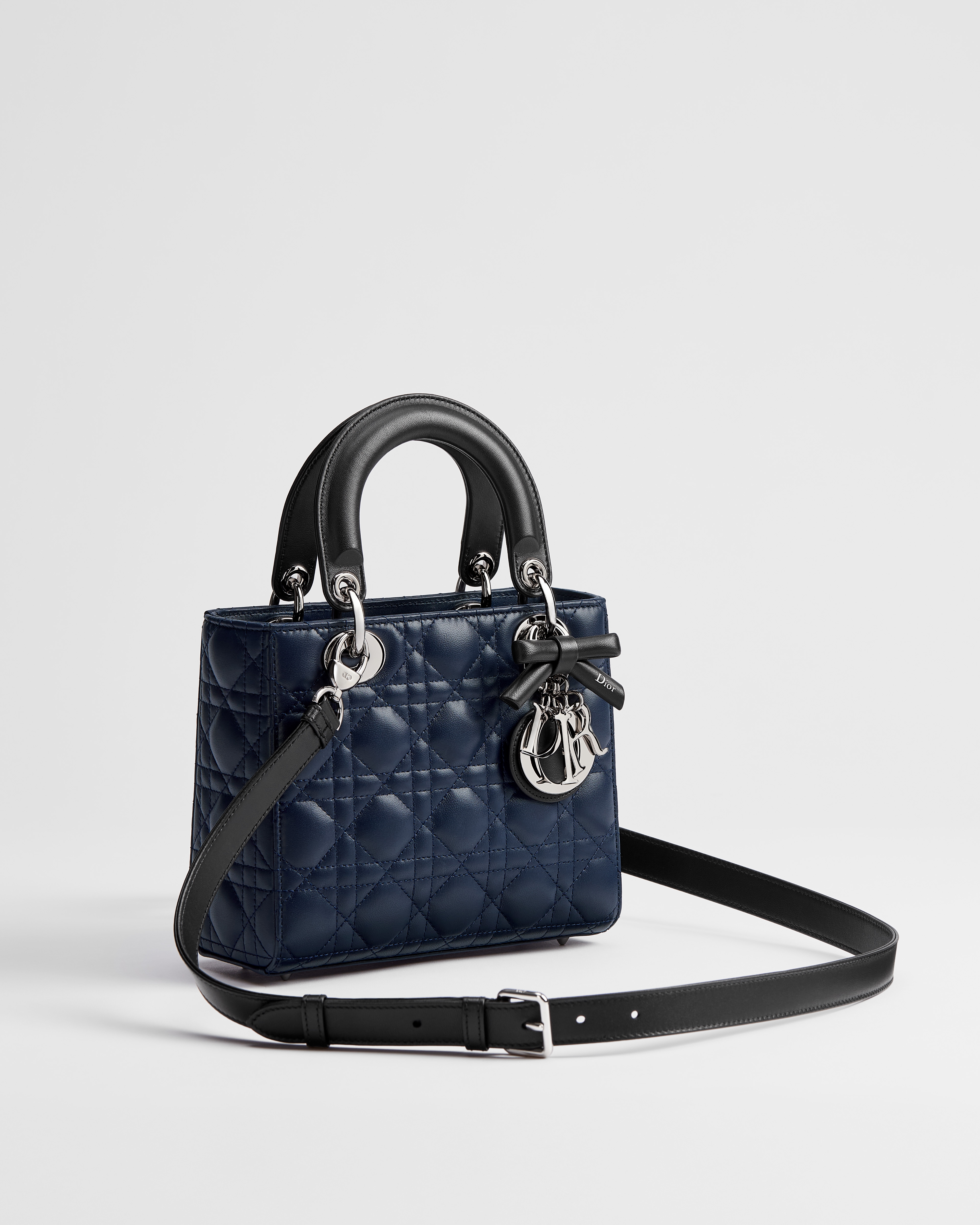 Kleine Lady Dior Tasche mit Trageriemen