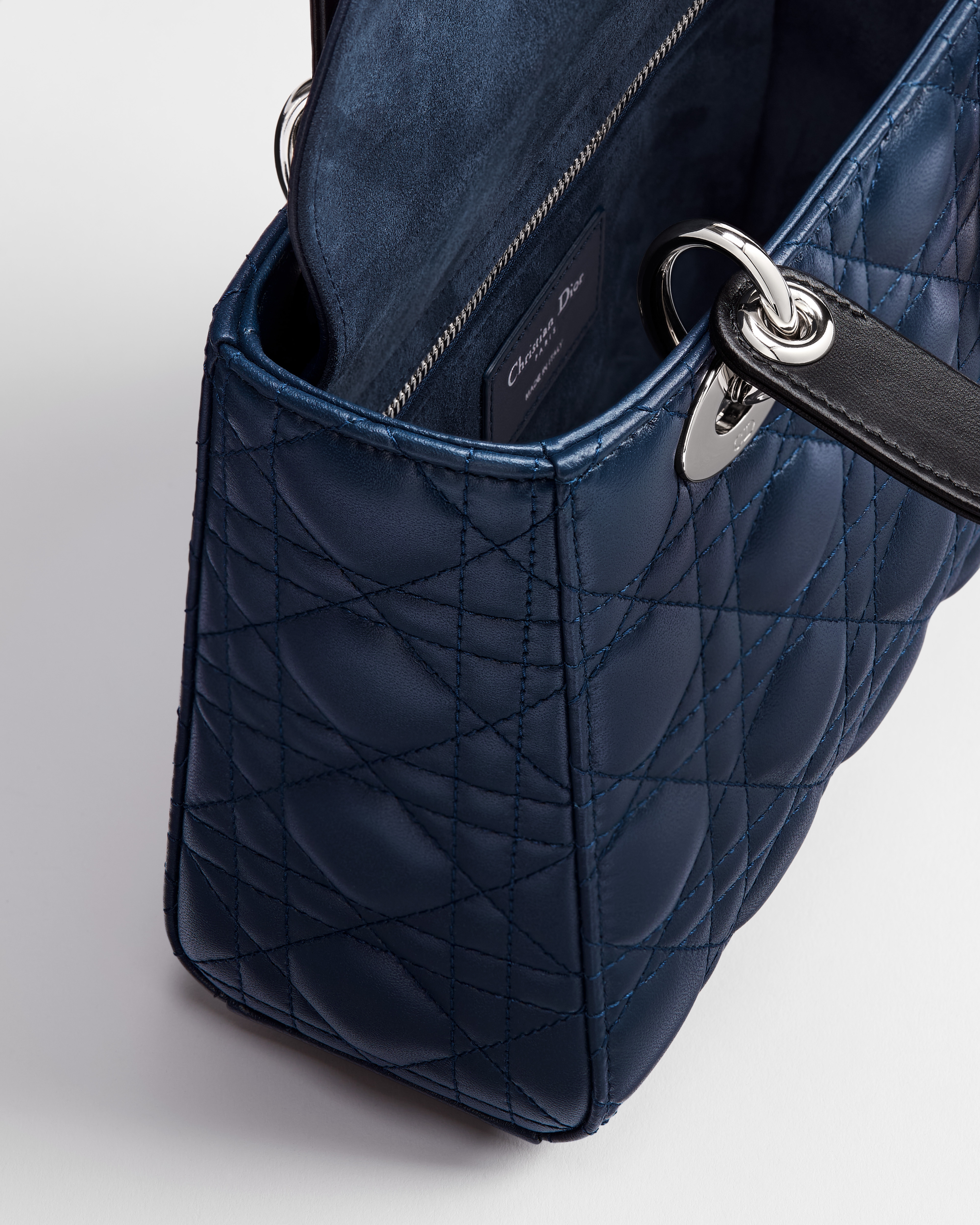 Kleine Lady Dior Tasche mit Trageriemen