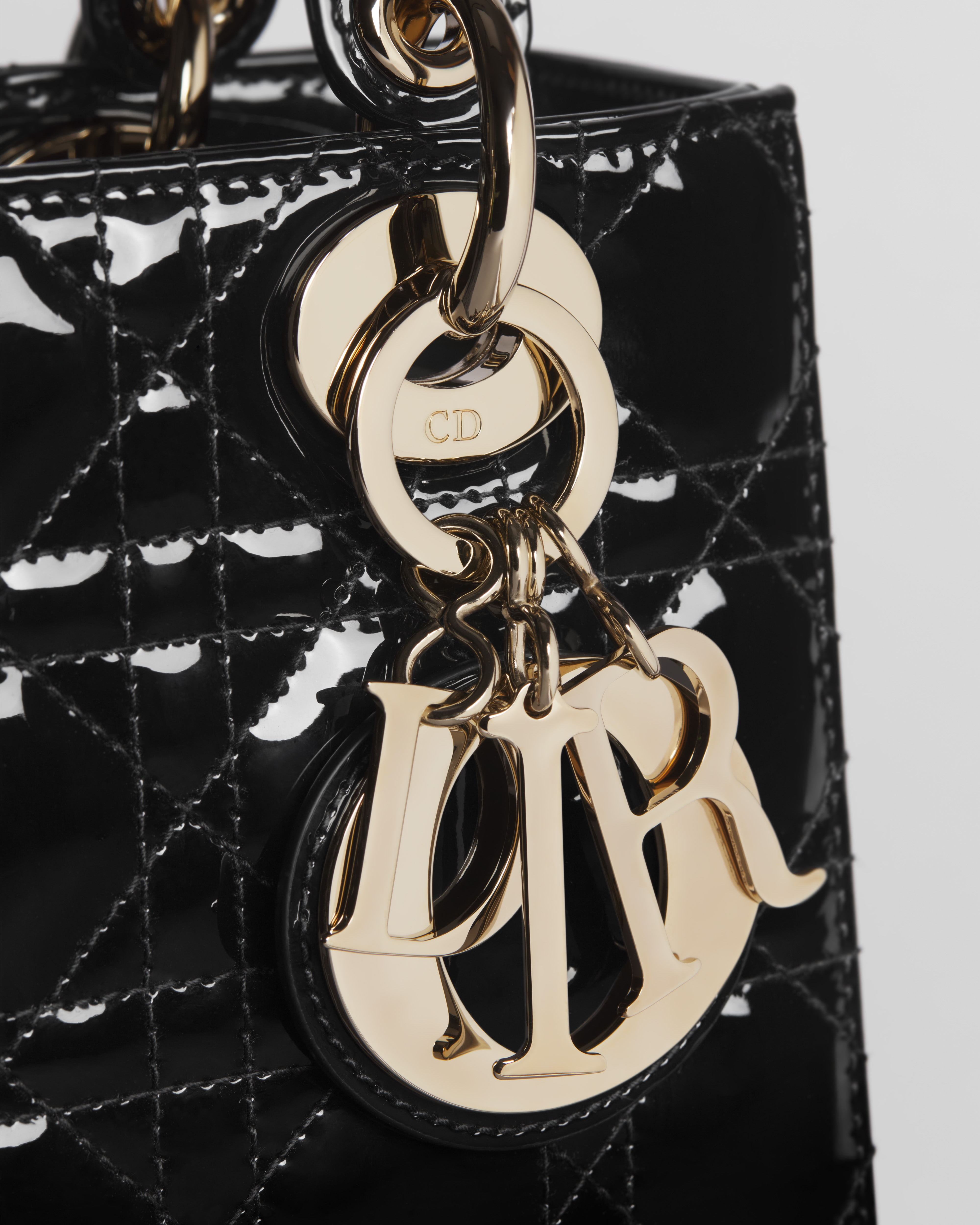 Sac Lady Dior My ABCDior Small Cuir de veau Cannage verni noir E09