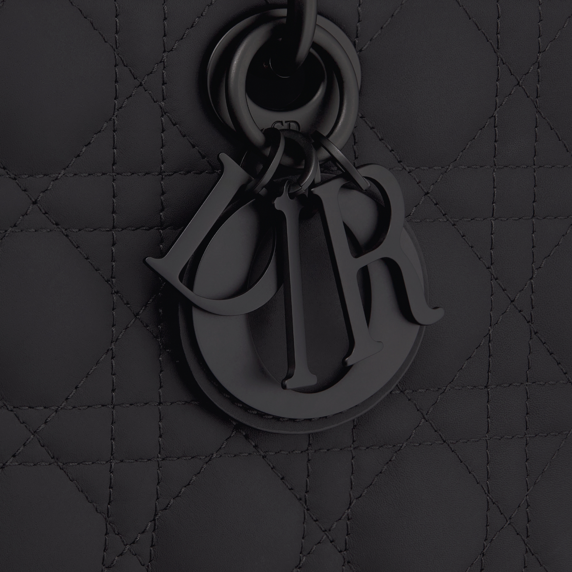 Sac Lady D-Joy Medium Cuir de veau Cannage ultramatte noir E09