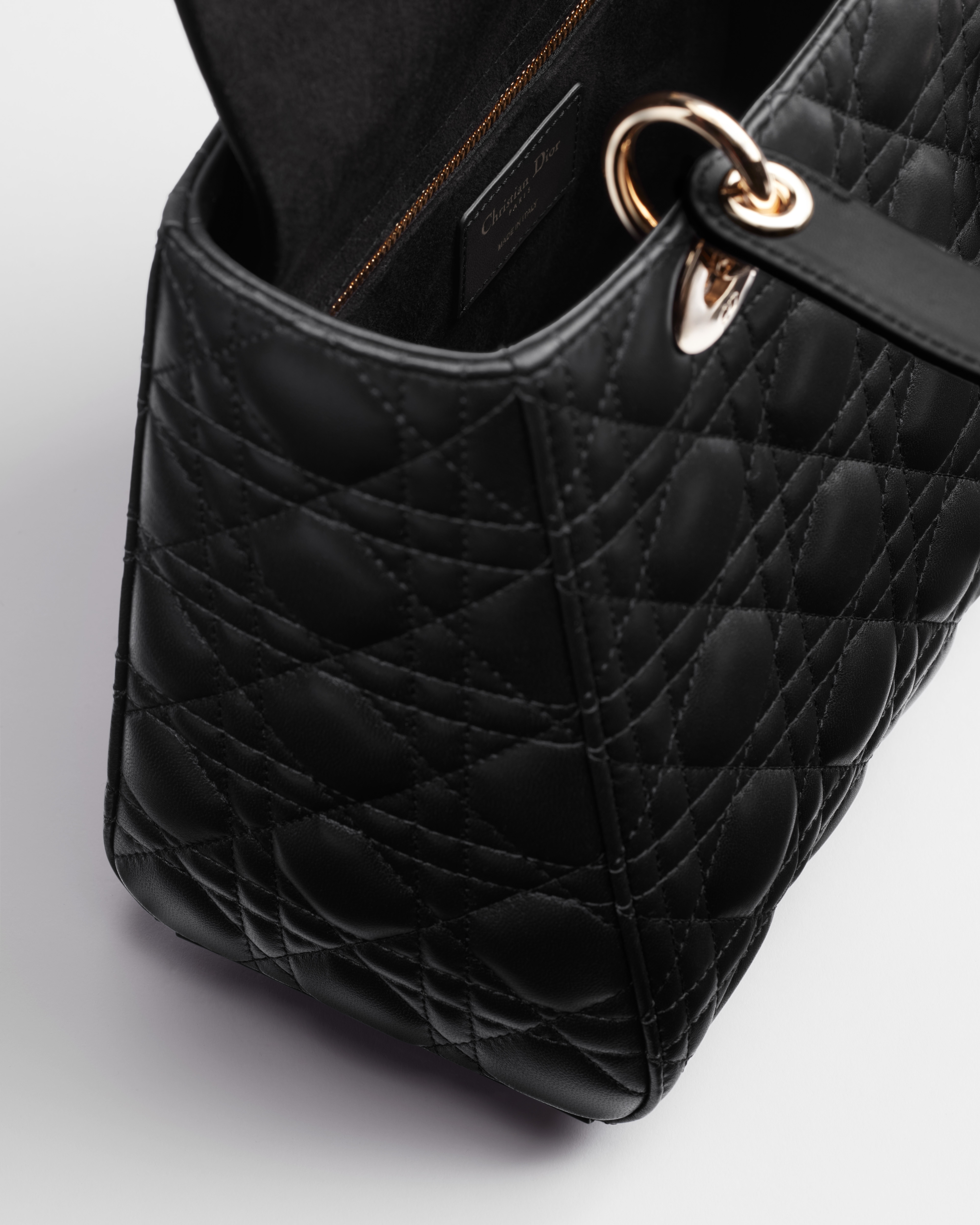 Medium Lady Dior Bag Black Cannage Lambskin E06