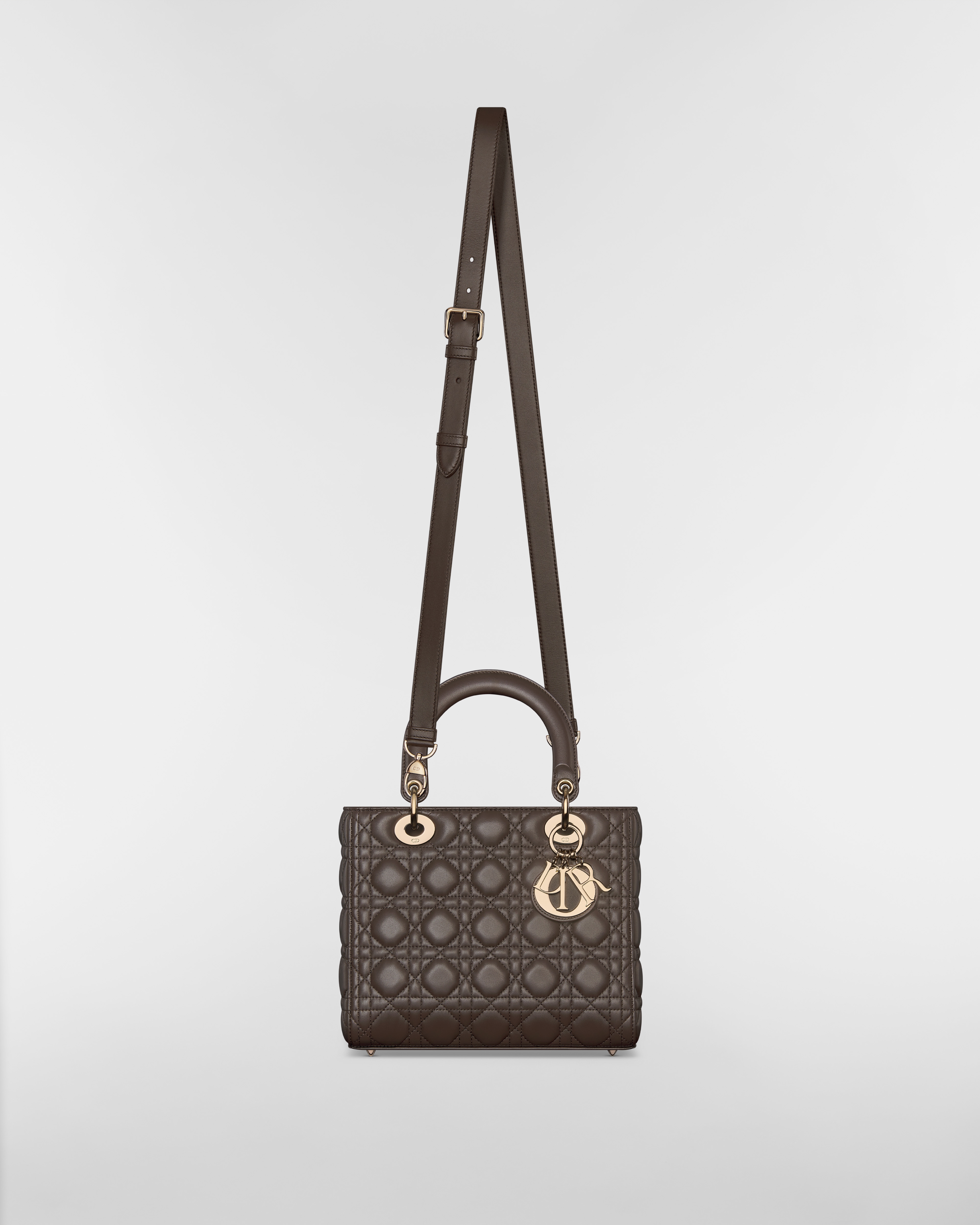 Borsa media Lady Dior Pelle di agnello Cannage color cioccolato scuro E07