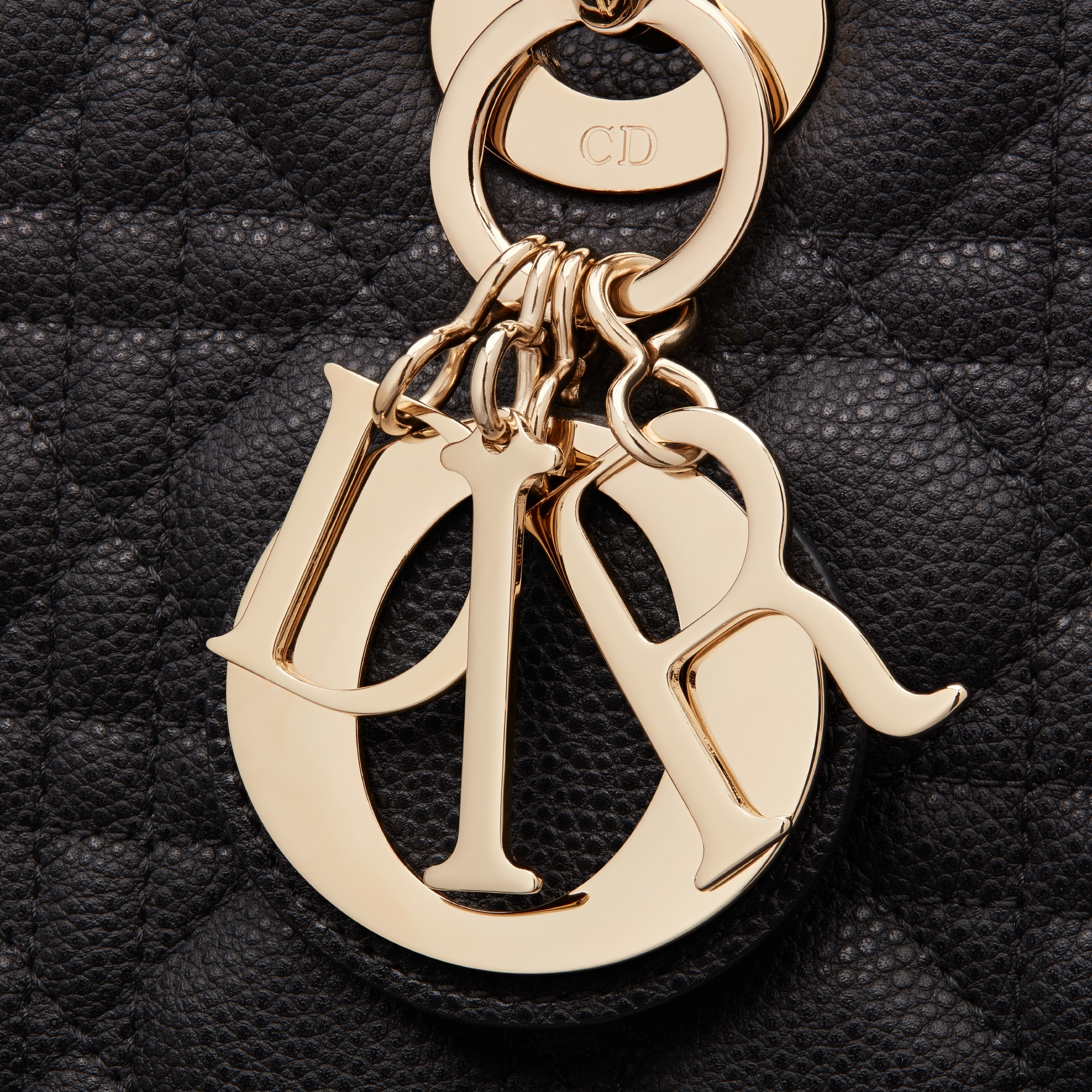 Sac Lady Dior Medium Cuir de veau grainé Cannage noir E09