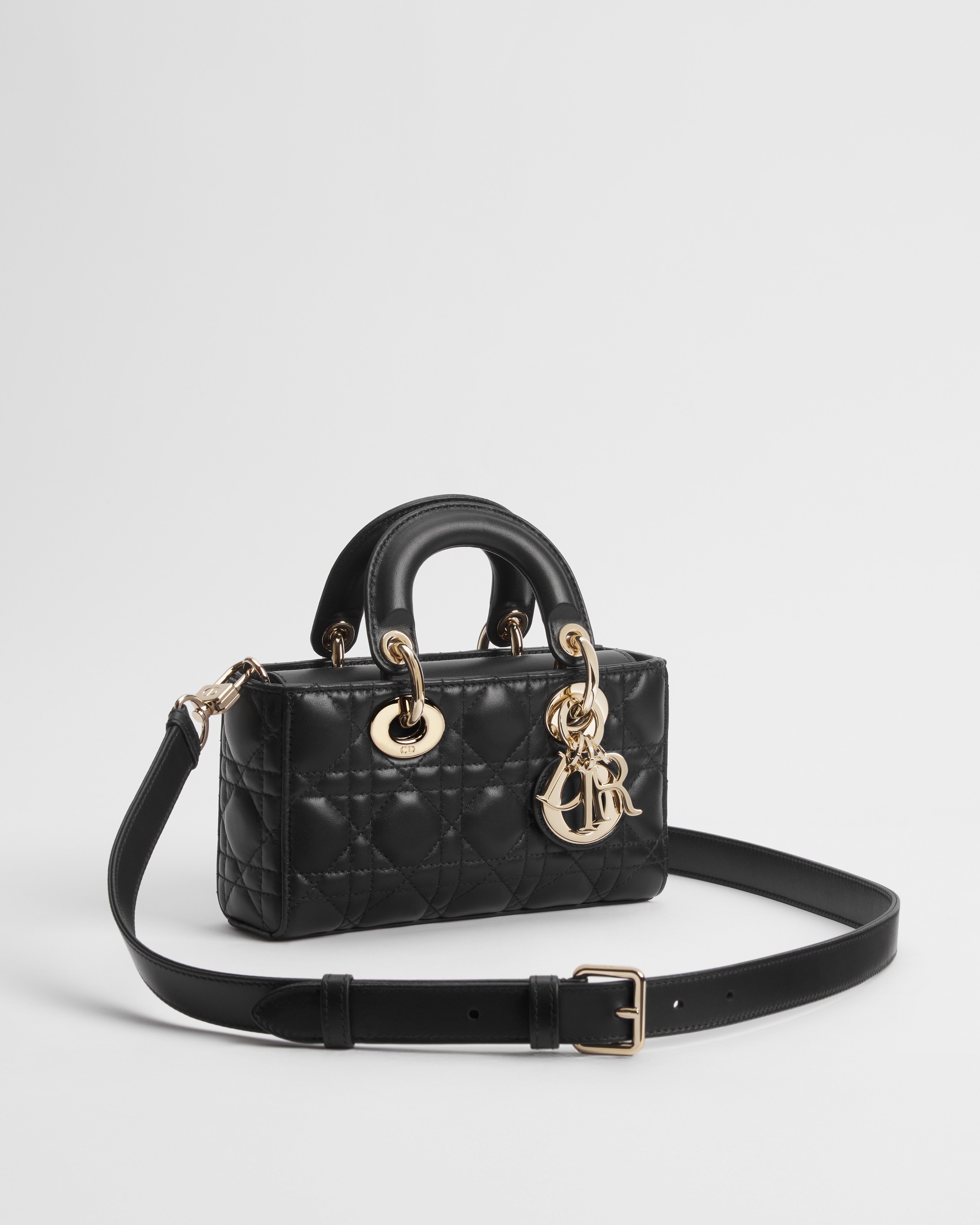 Bolsa Lady D-Joy míni Pele de cordeiro Cannage preta E03