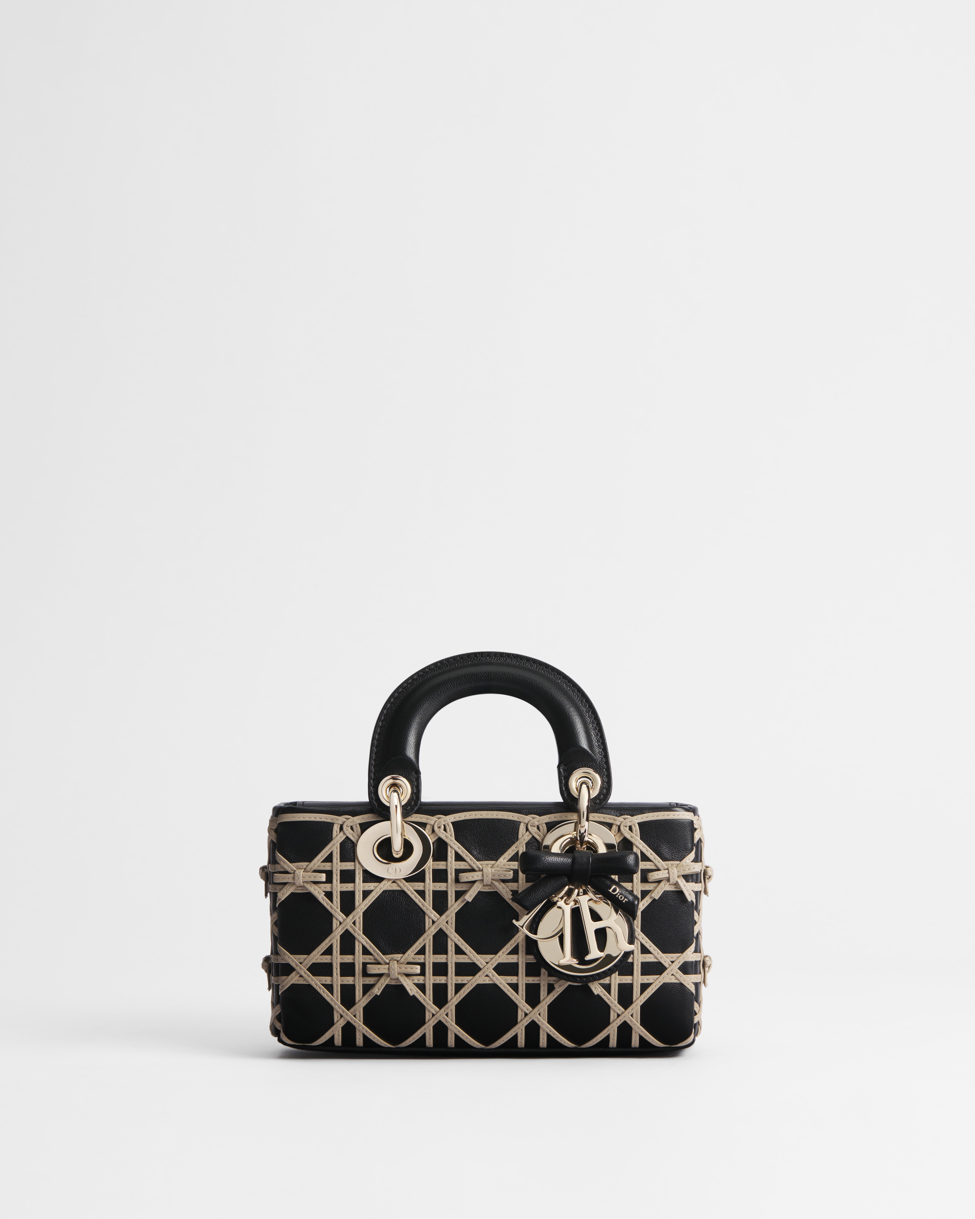 Mini Lady D-Joy-tas Zwart en beige lamsleer geborduurd met Cannage Bow-motief E01