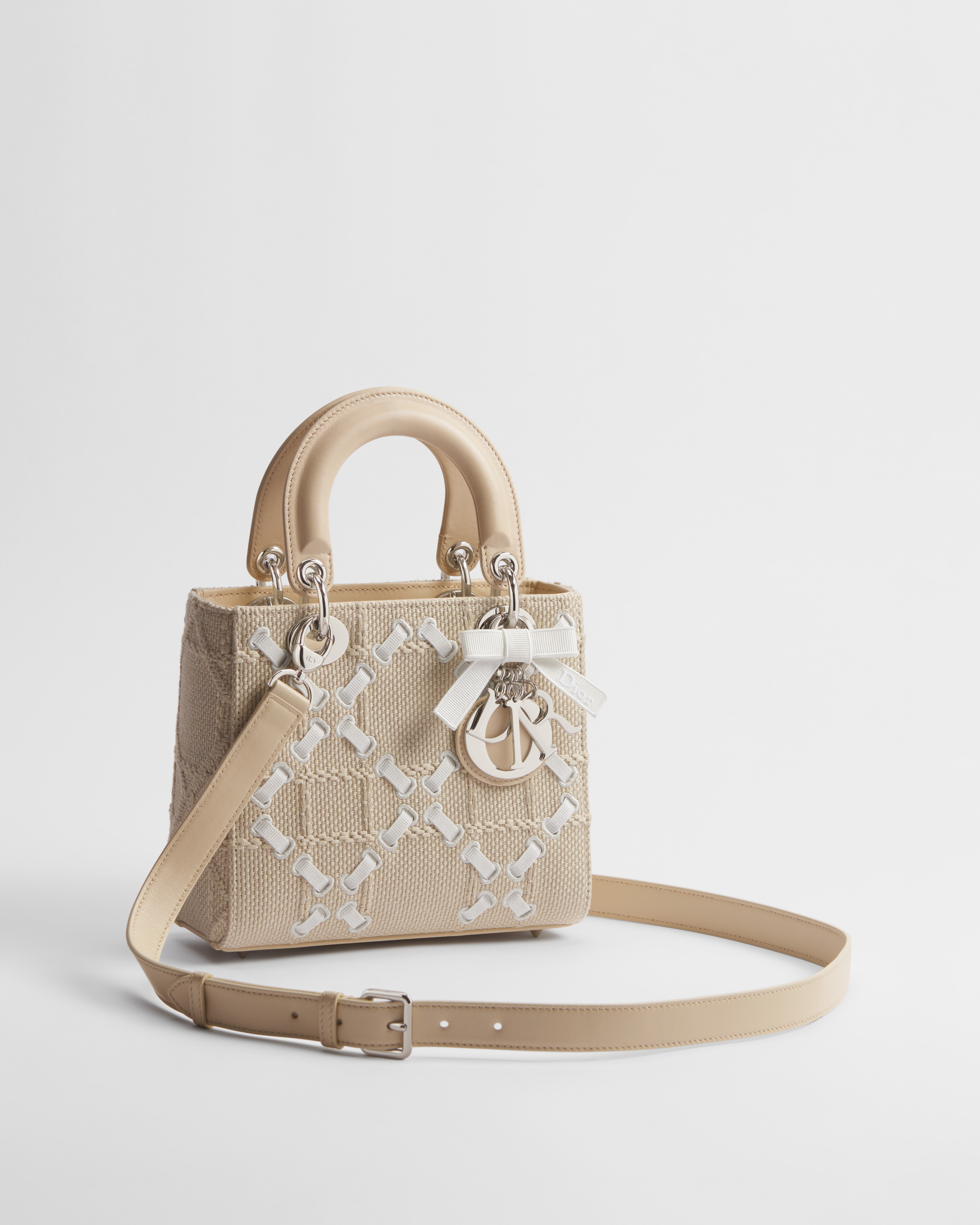 Kleine Lady Dior Tasche mit Trageriemen