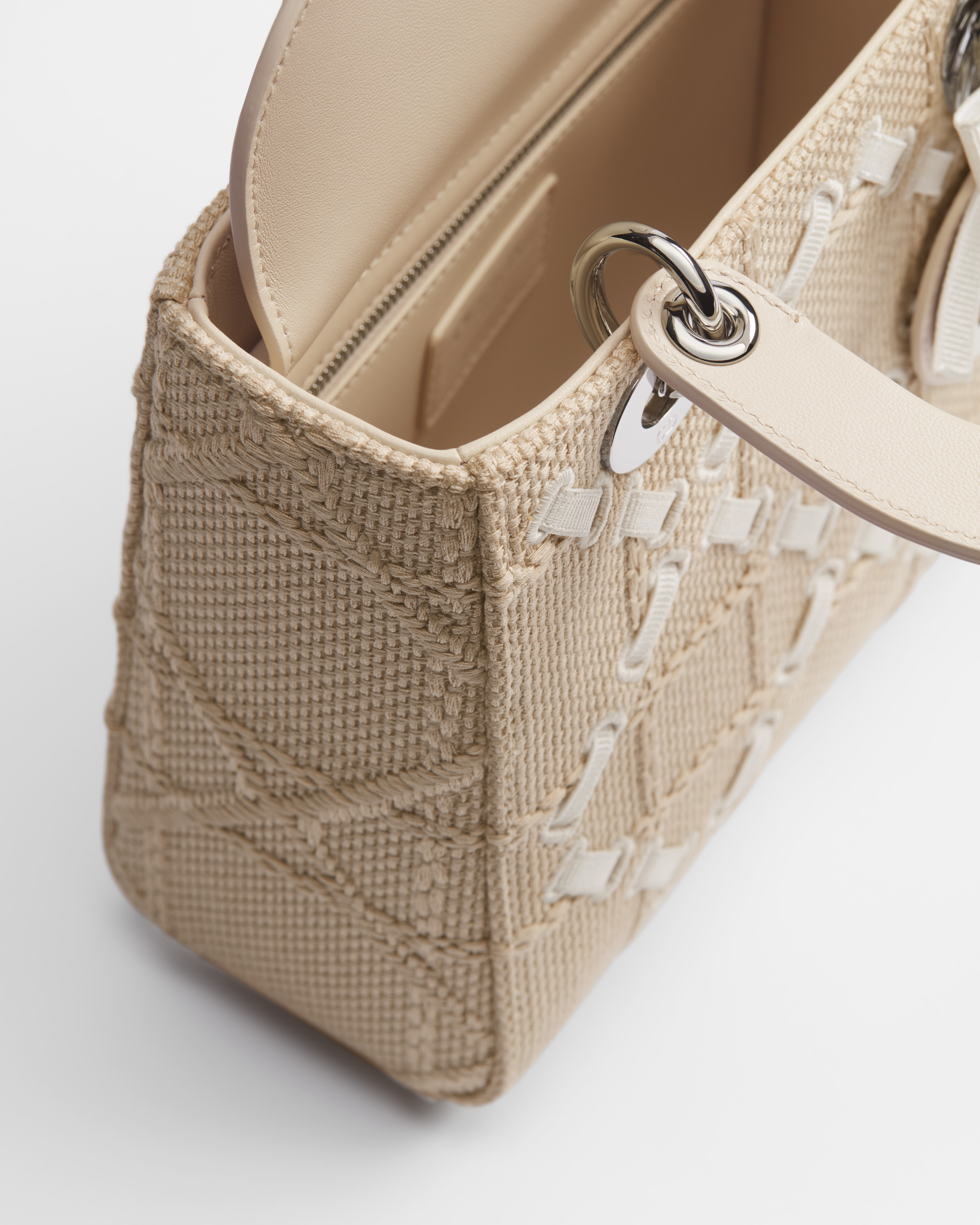 Kleine Lady Dior Tasche mit Trageriemen