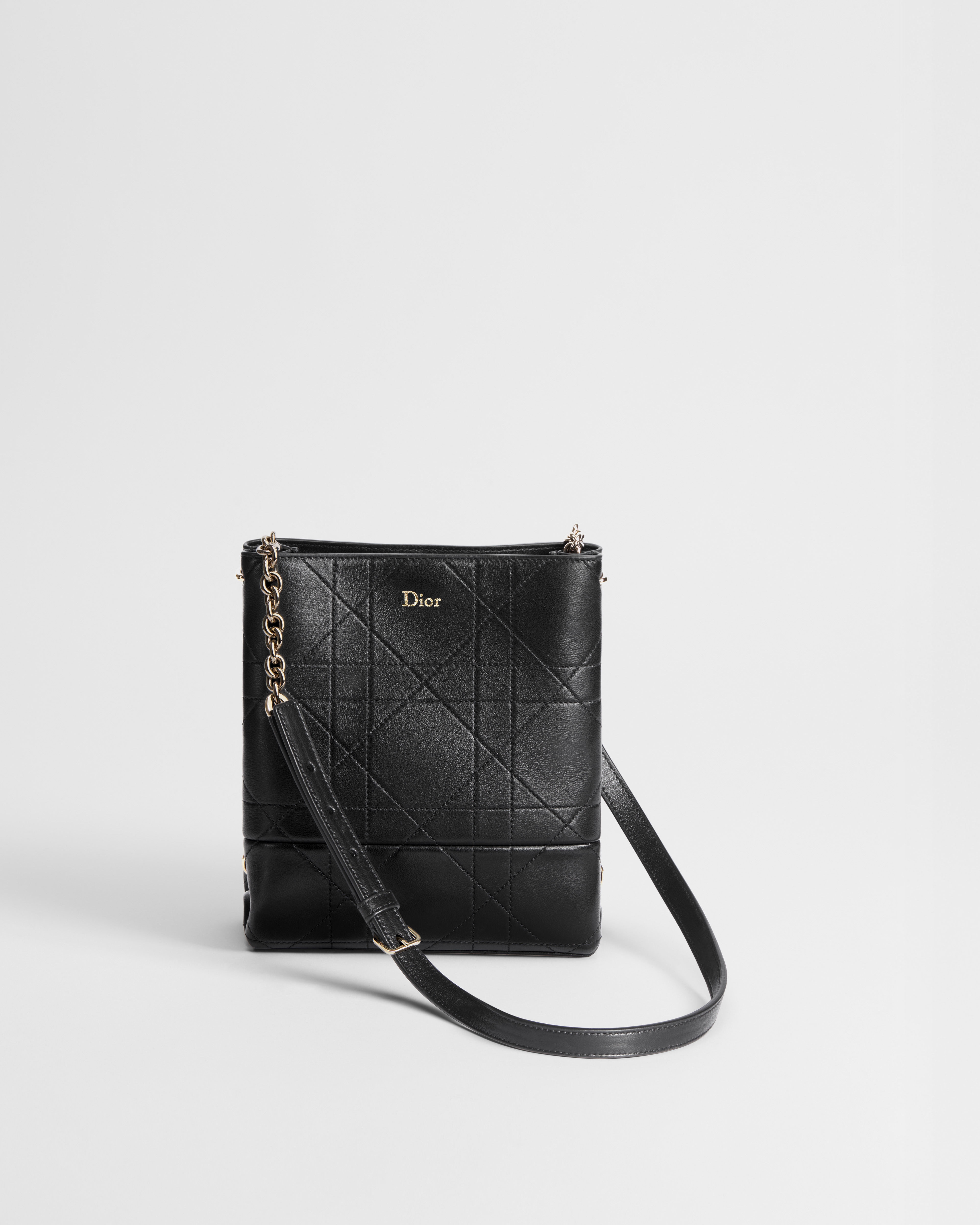 Sac vertical à chaîne Dior Trianon Small Cuir d'agneau Flat Macrocannage noir E01