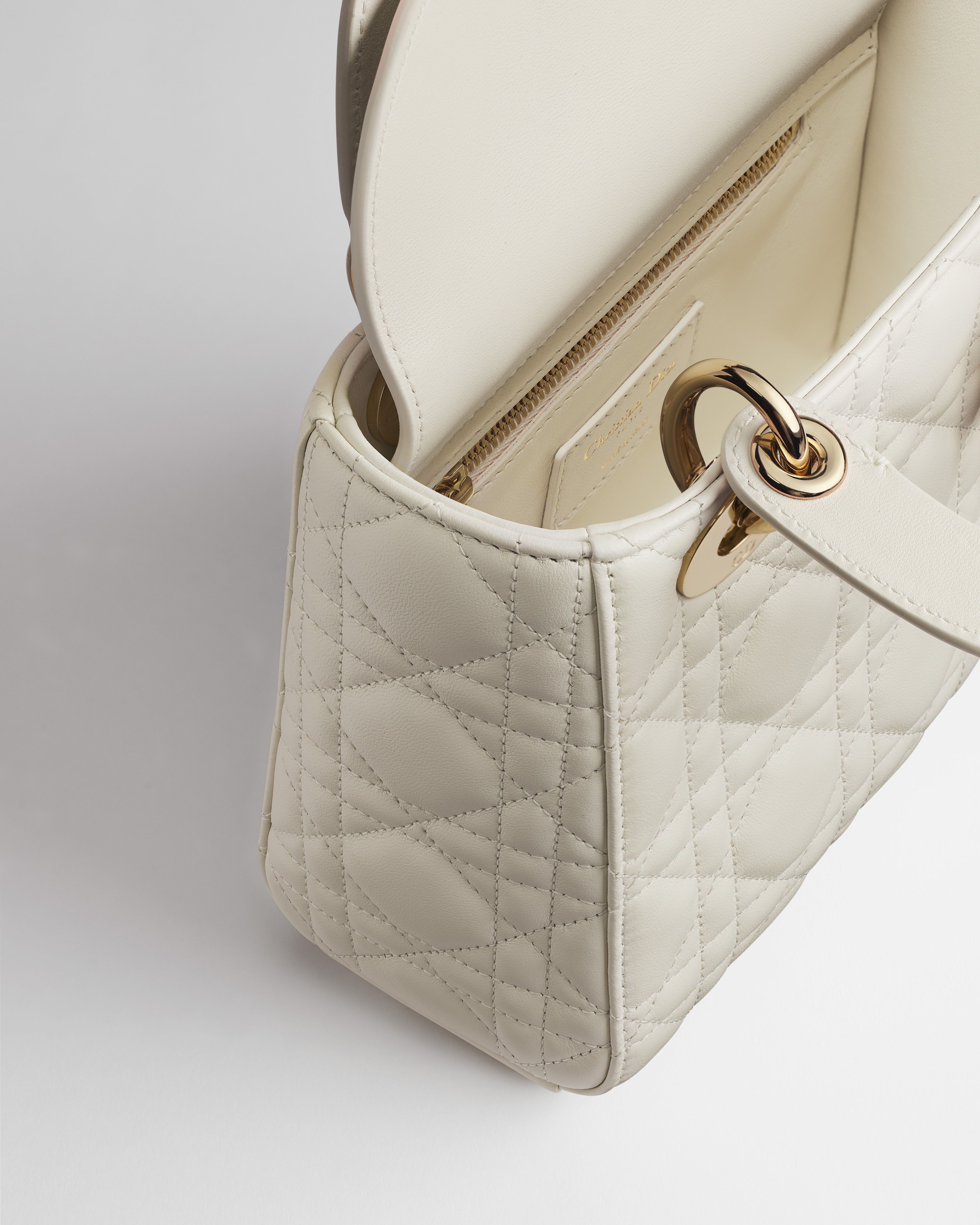 Mini Lady Dior Tasche mit Kette