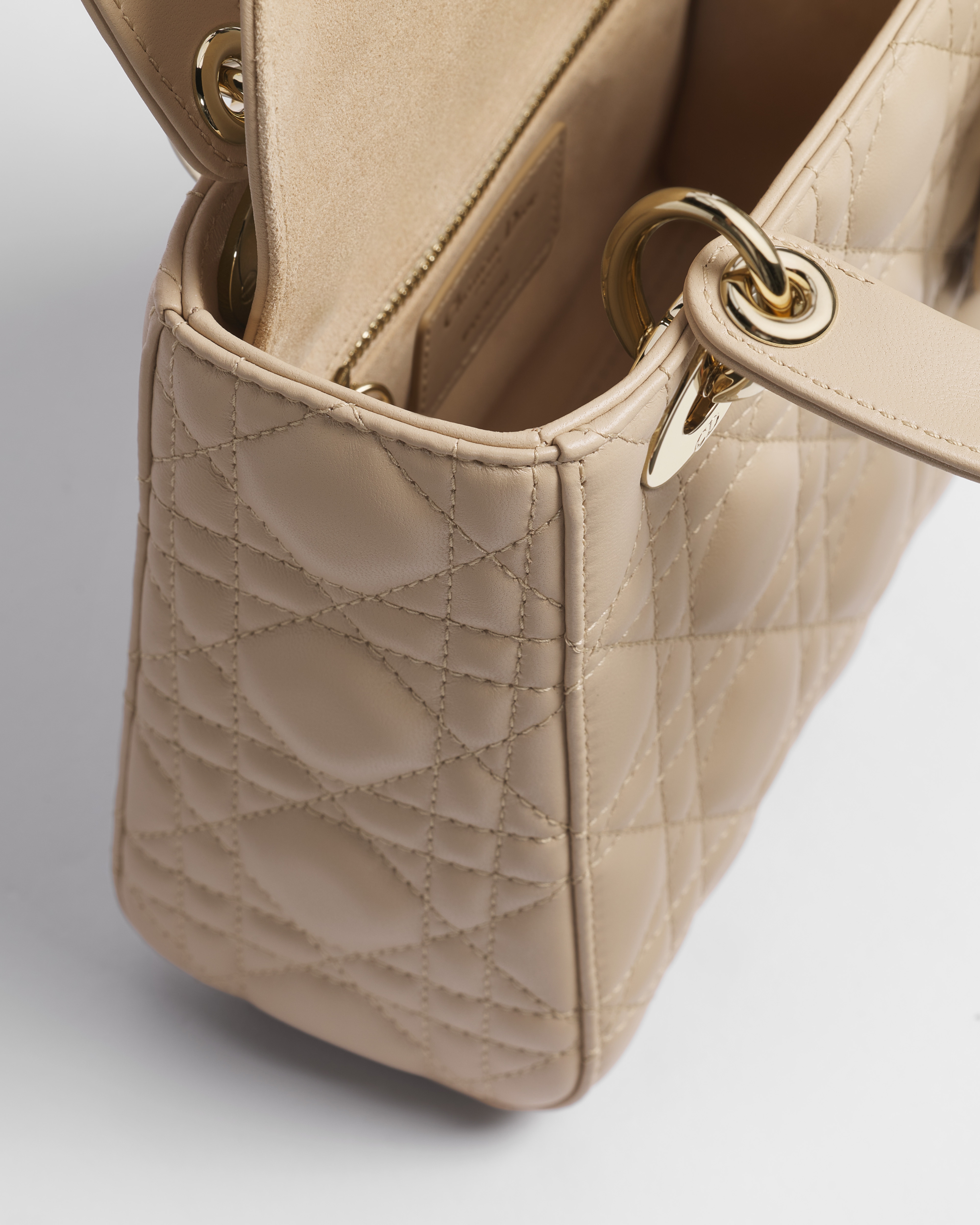 Mini Lady Dior Tasche mit Kette