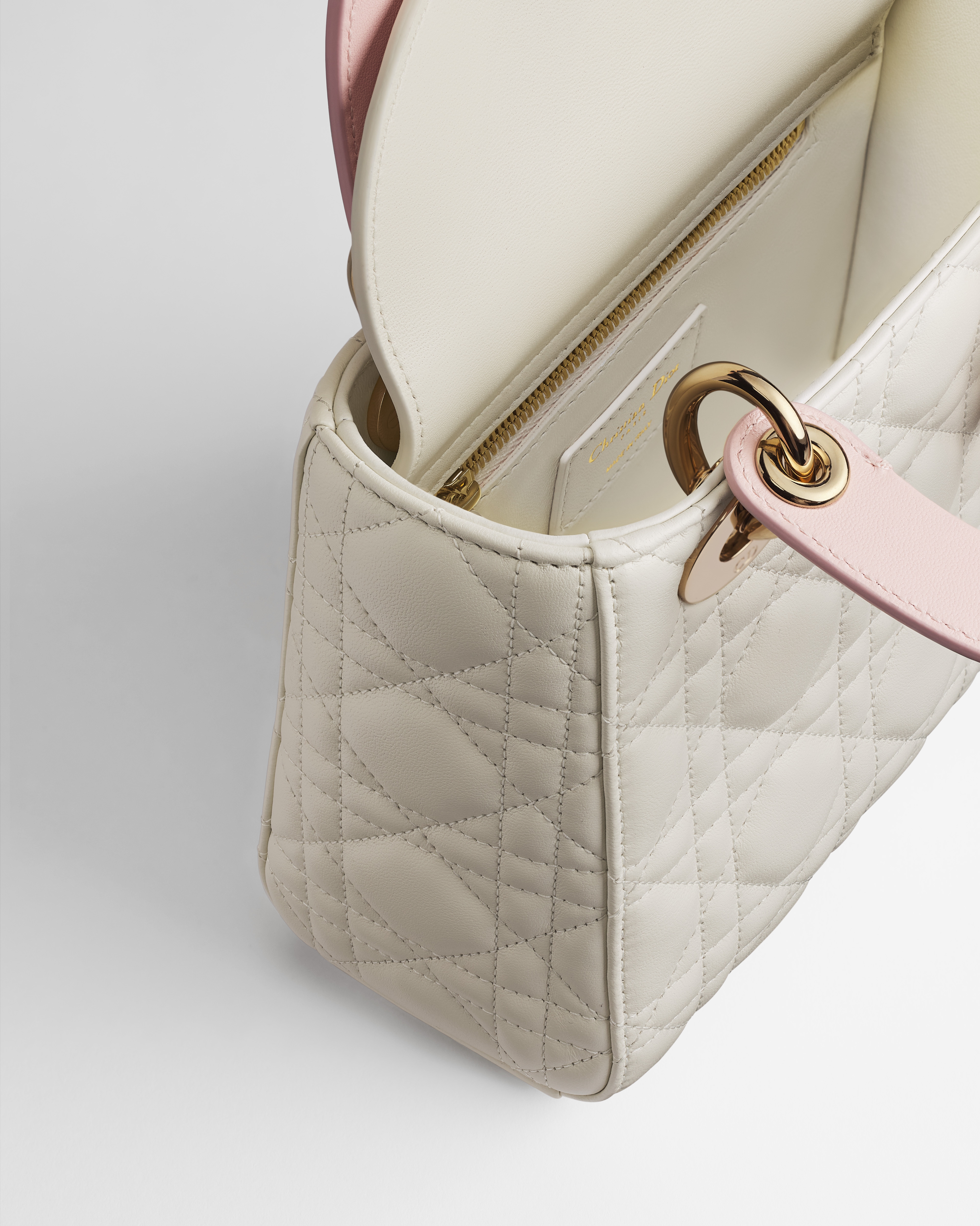Dioramour Mini Lady Dior Tasche mit Kette