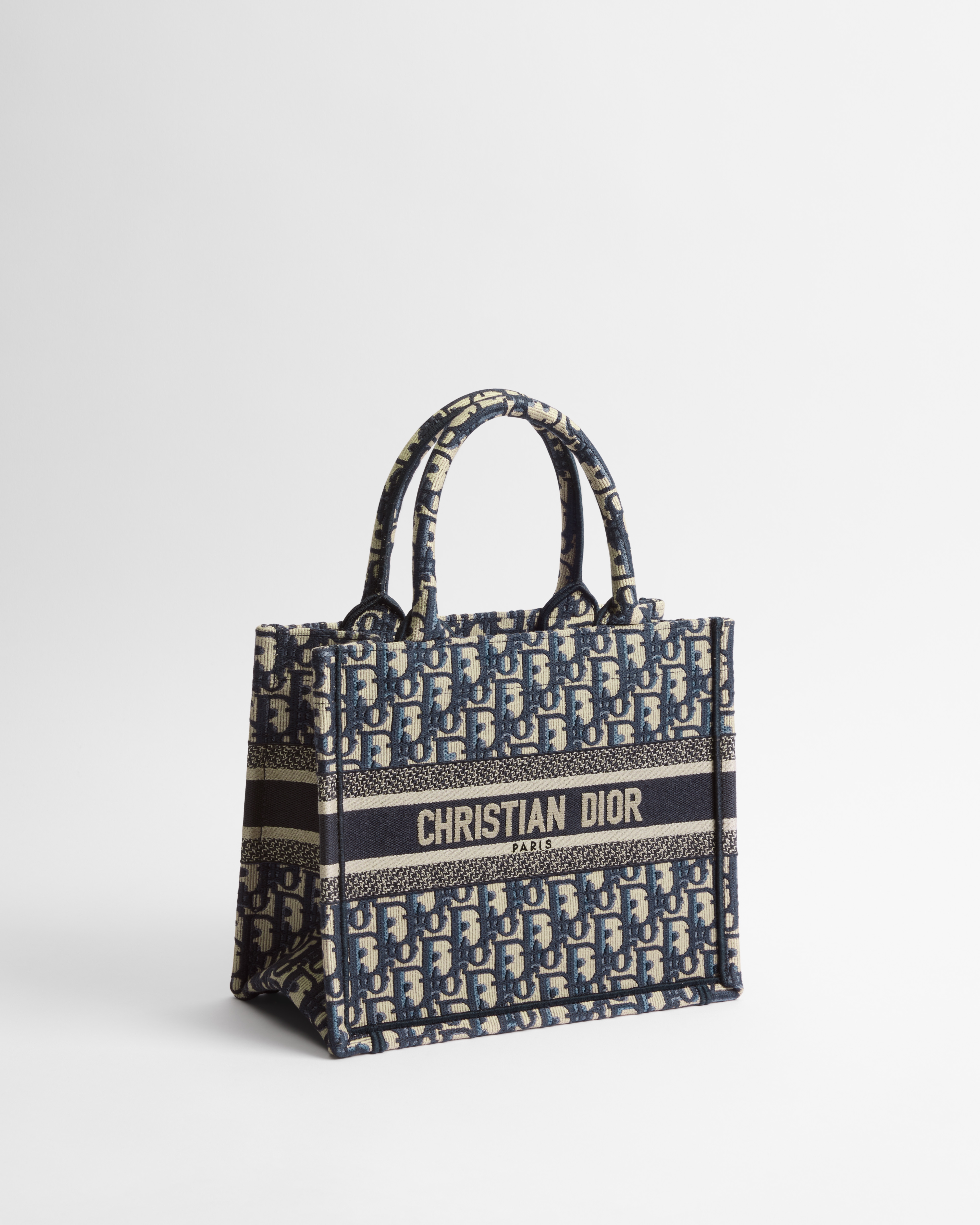 Small Dior Book Tote Ecru and Blue Dior Oblique Embroidery (26.5 x 22 x 14 cm) E02