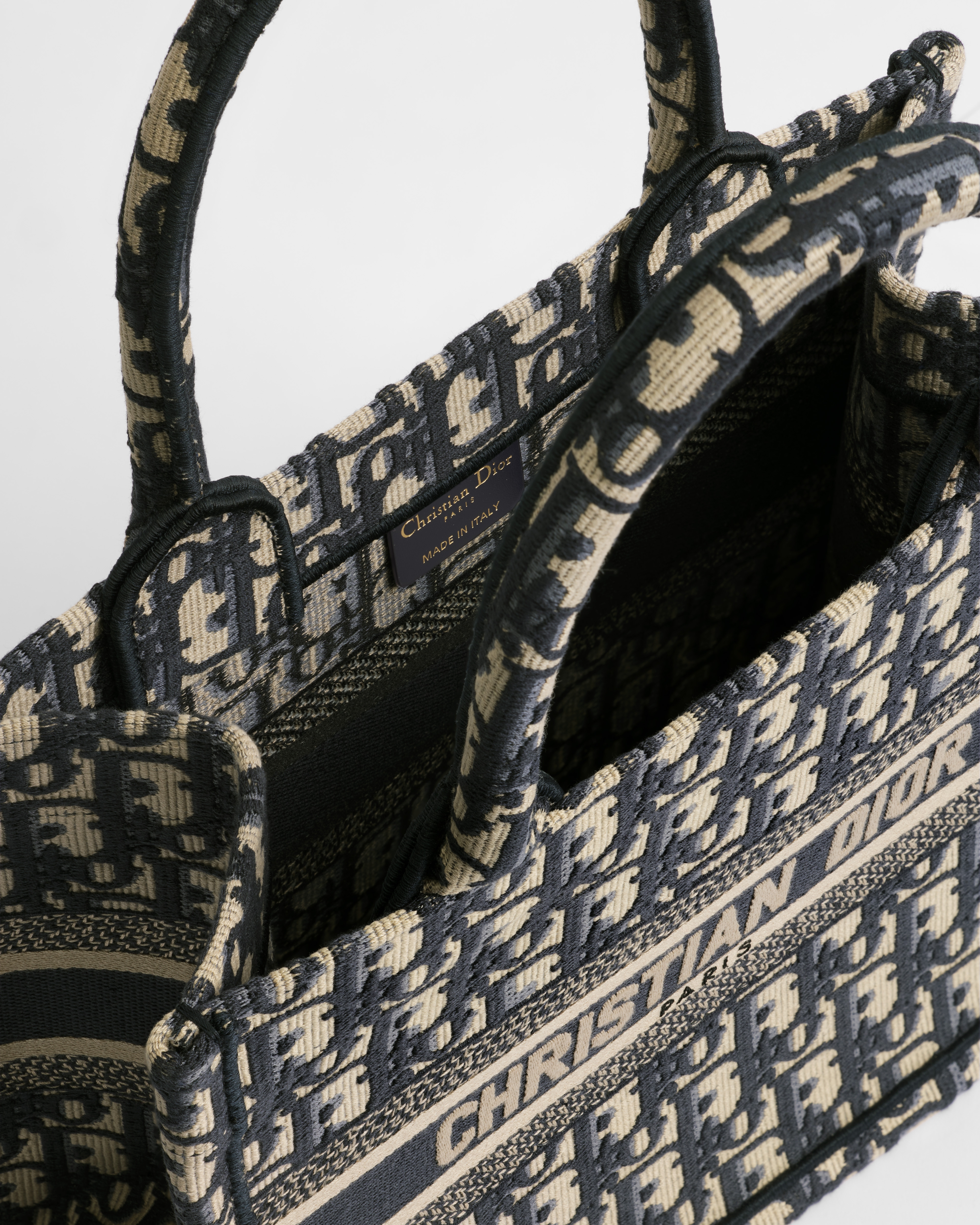 小碼 Dior Book Tote 米白色和藍色 Dior Oblique 刺繡（26.5 x 22 x 14 厘米） E06