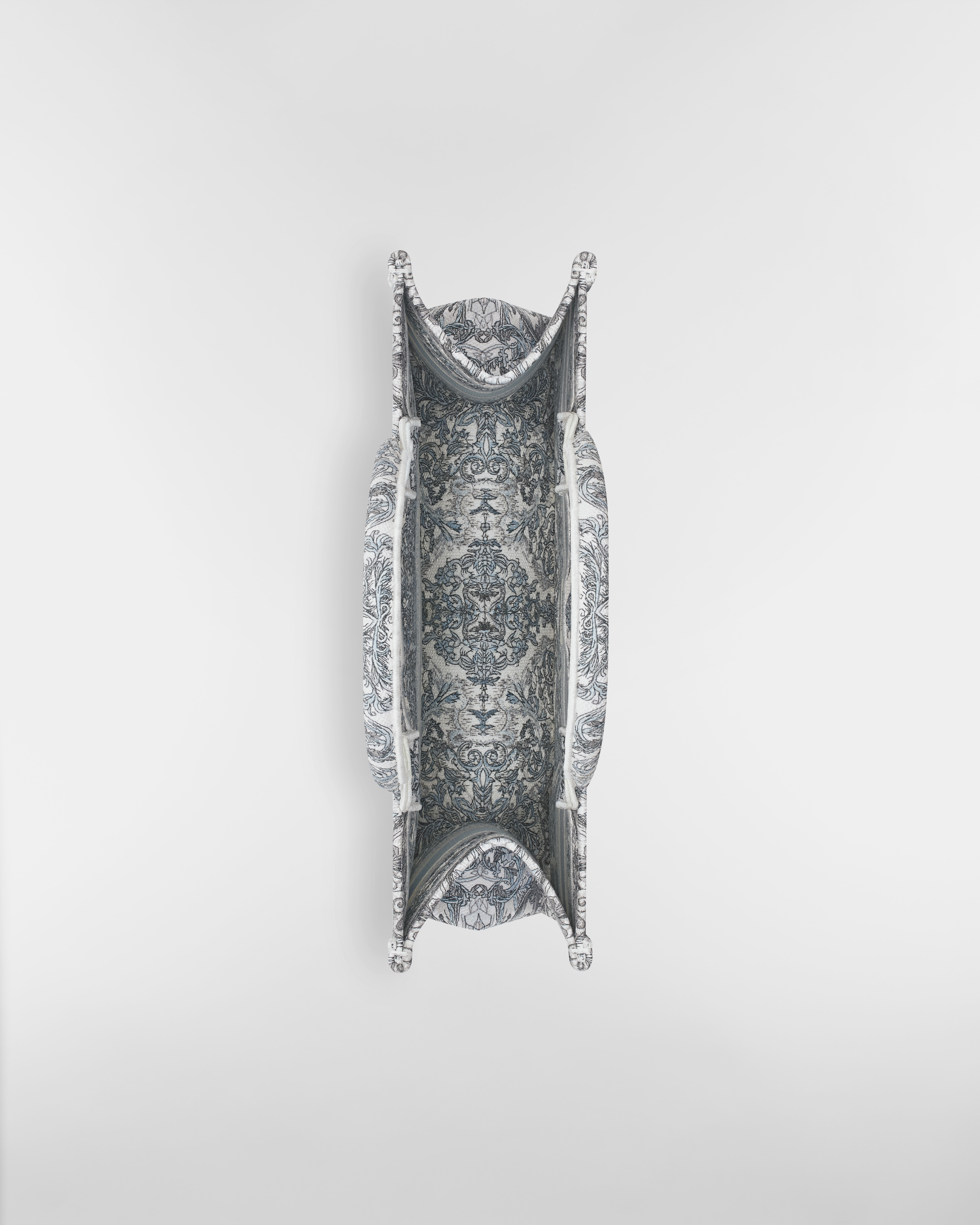 中碼 Dior Book Tote 藍色 Dior Stella Baroque 刺繡（36 x 27.5 x 16.5 厘米） E06