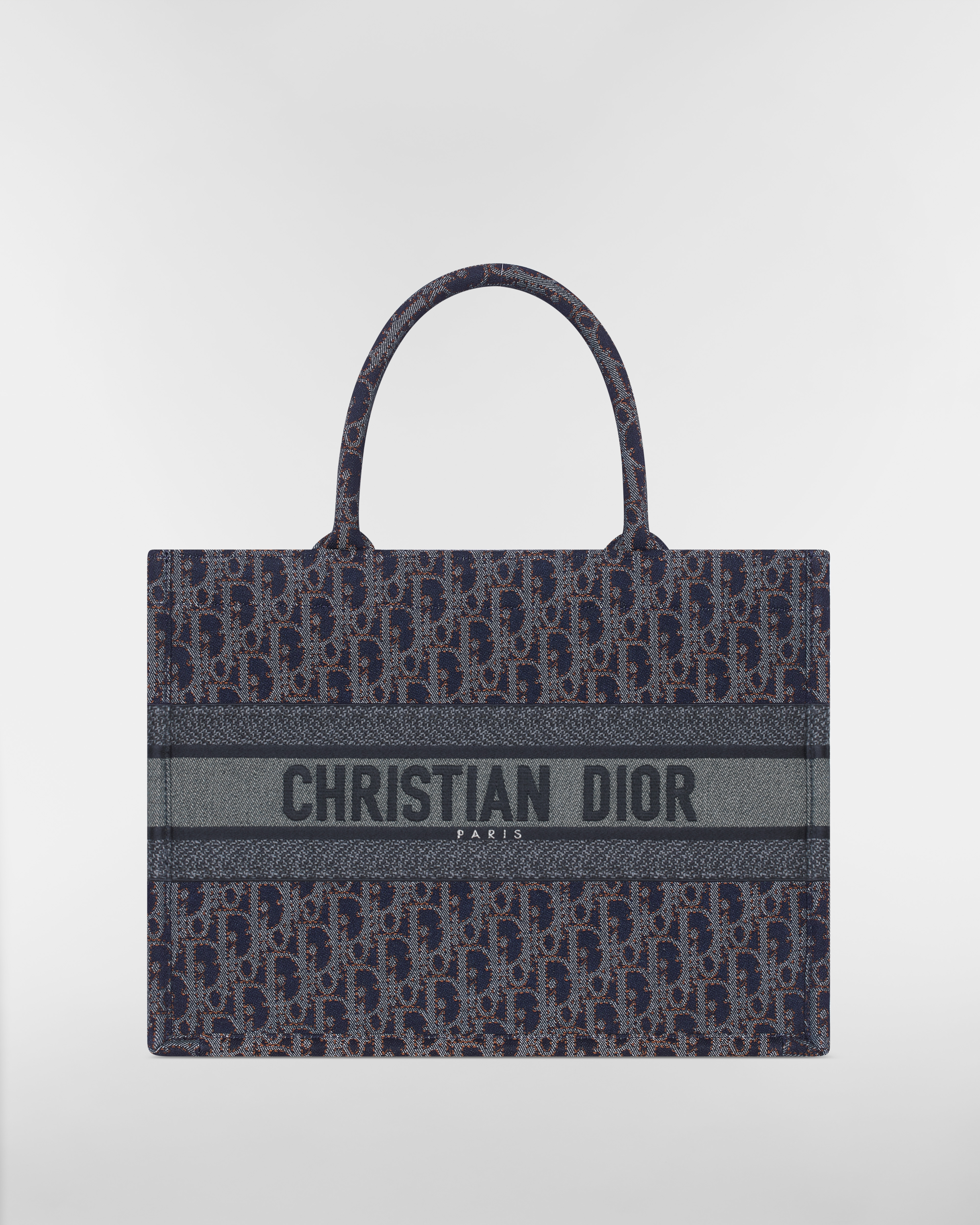 中碼 Dior Book Tote 藍色和煙棕色 Dior Oblique 牛仔布配以對比縫線刺繡（36 x 27.5 x 16.5 厘米） E01
