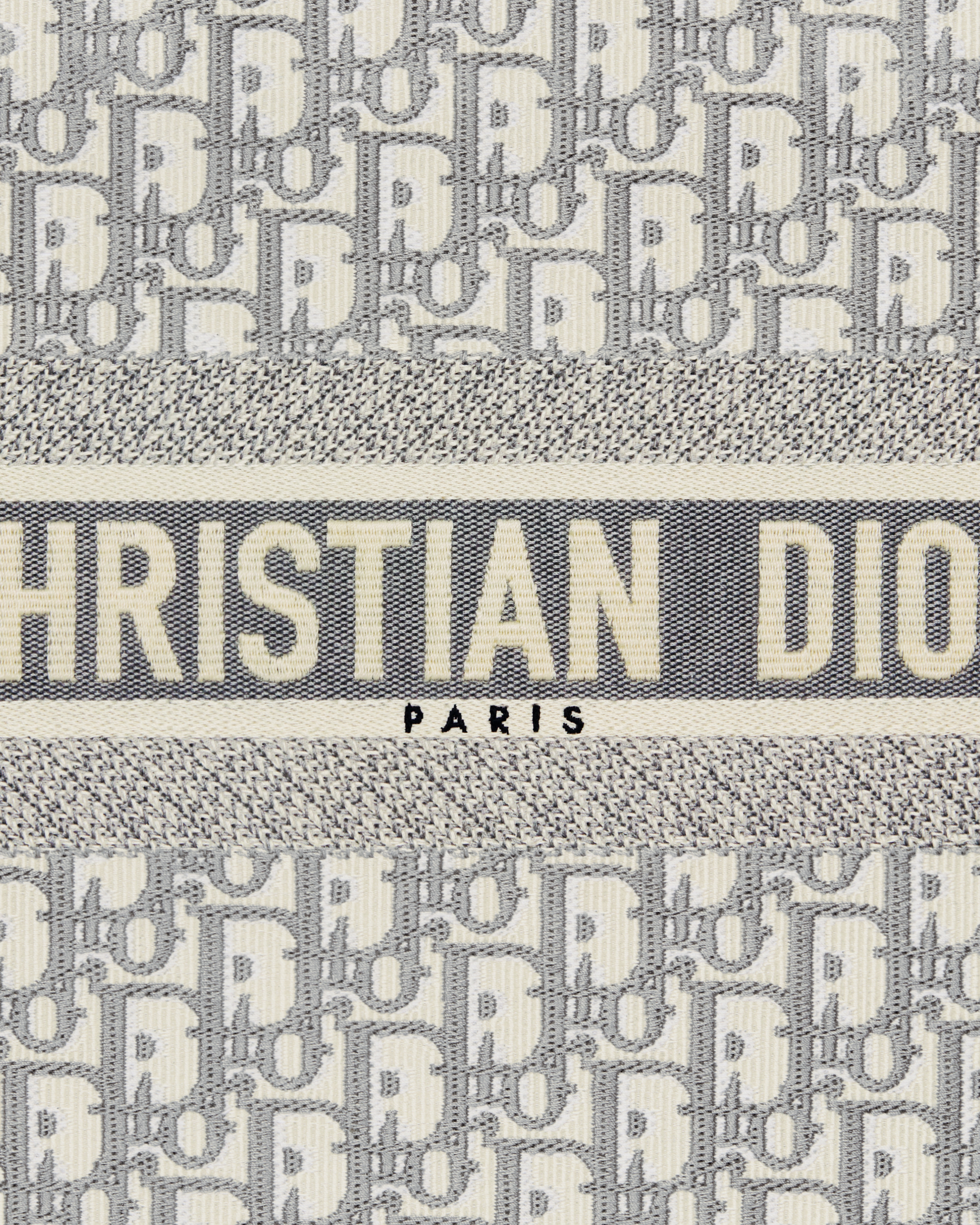 Dior Book Tote 中型托特包 米棕色和灰色 Dior Oblique 刺繡（36 x 27.5 x 16.5 公分） E09