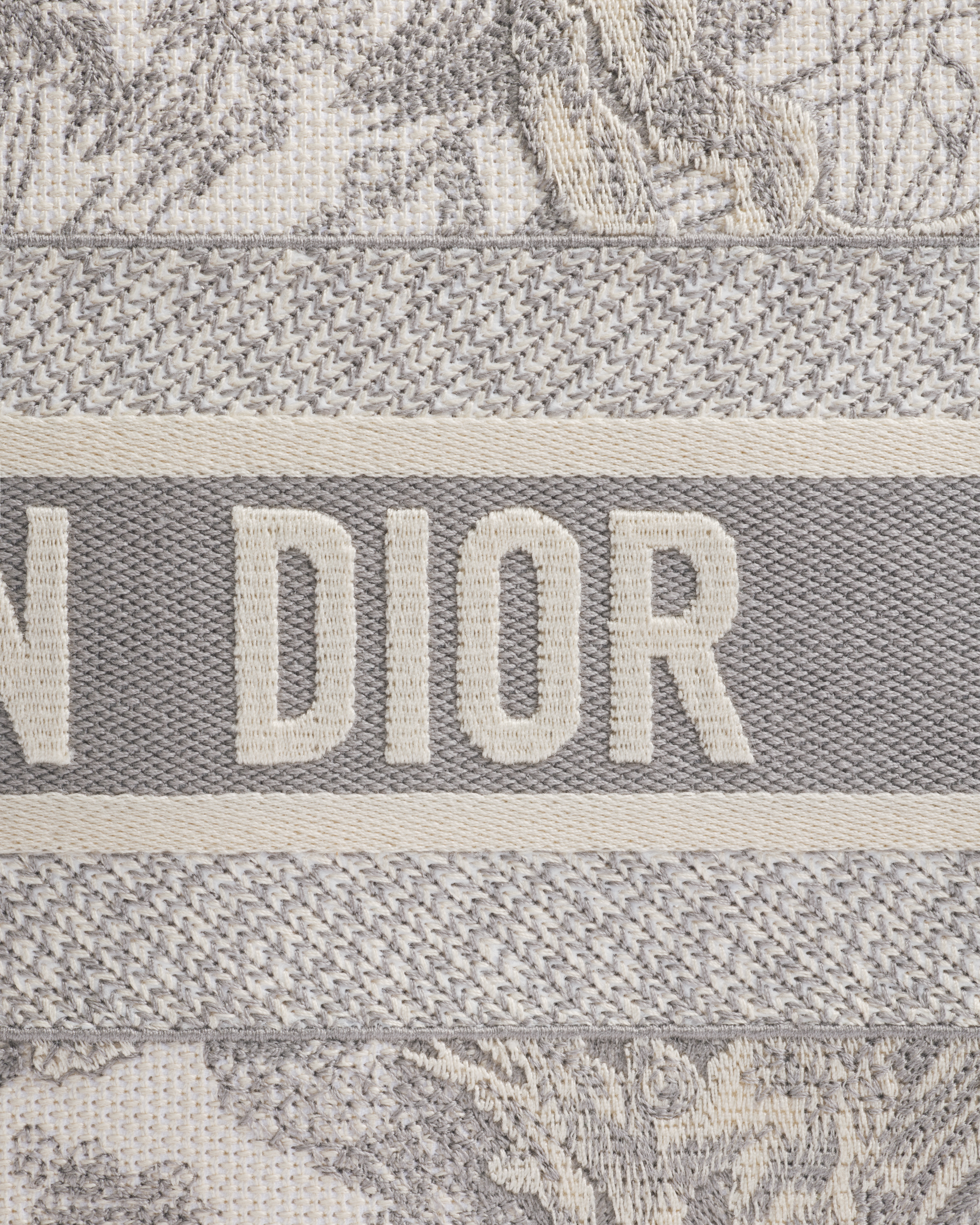 Medium Dior Book Tote Ecru and Gray Toile de Jouy Embroidery (36 x 27.5 x 16.5 cm) E09