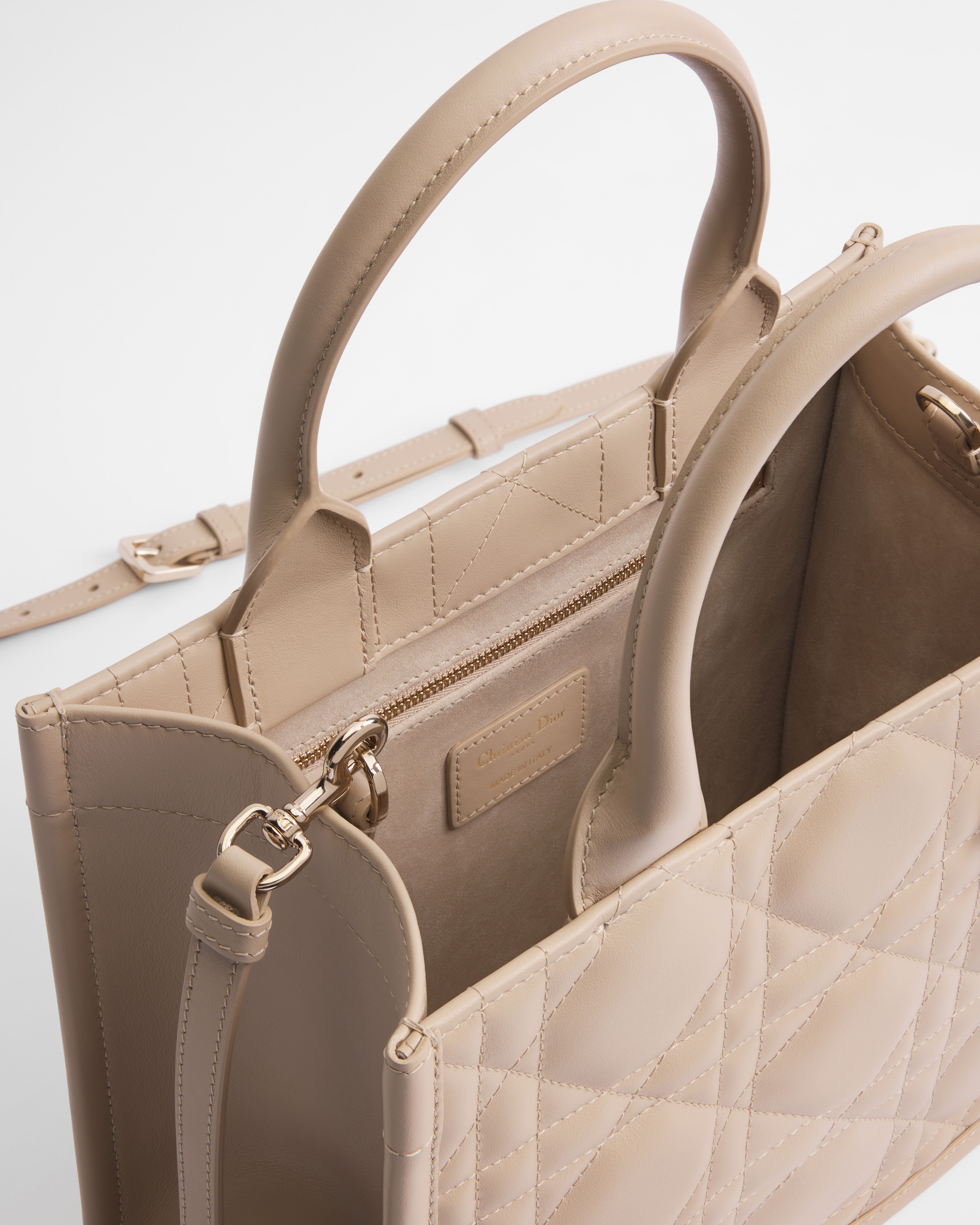 小碼 Dior Book Tote 粉米色大型藤格紋圖案小牛皮（26.5 x 22 x 14 厘米） E06