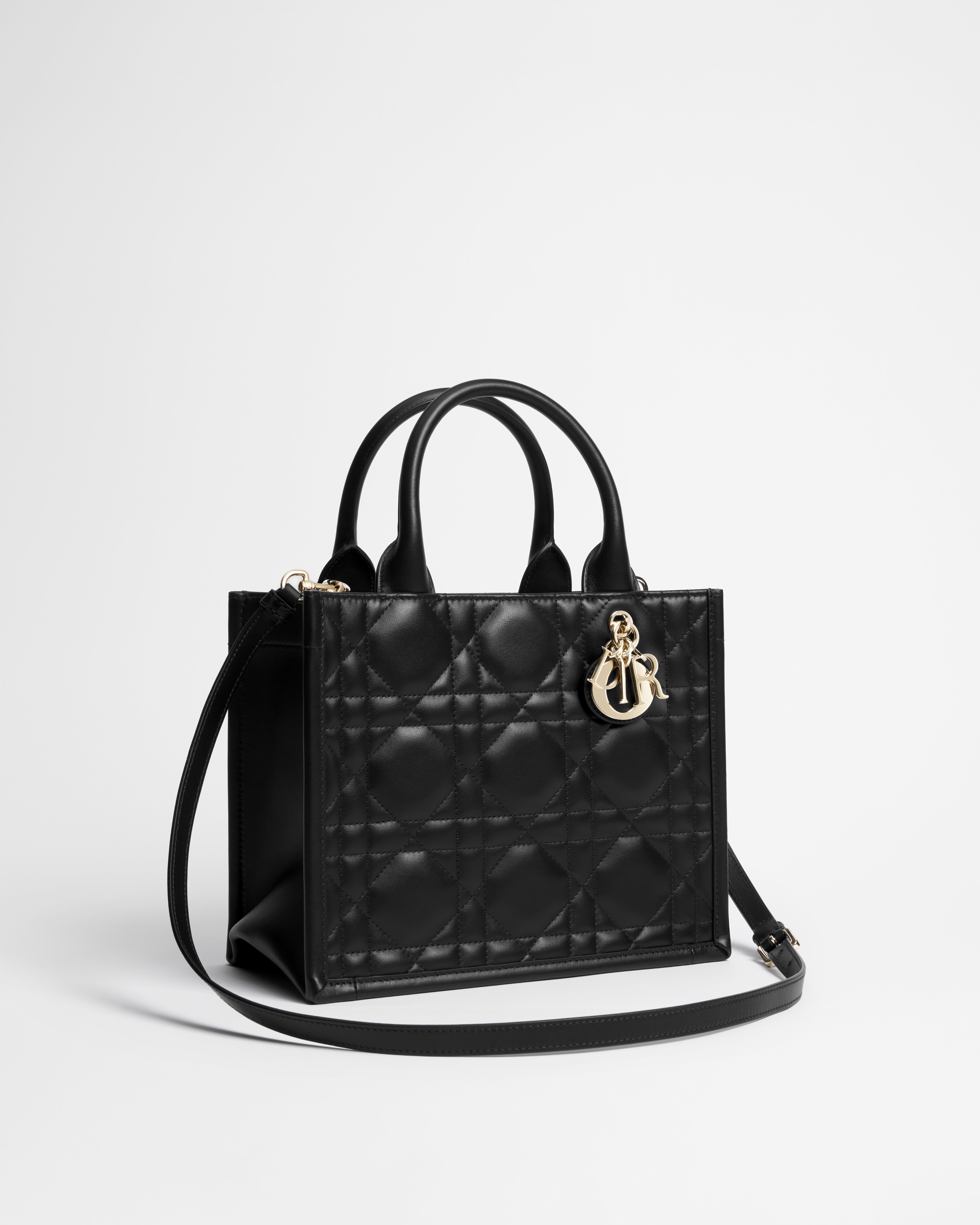 小碼 Dior Book Tote 黑色大型藤格紋圖案小牛皮（26.5 x 22 x 14 厘米） E03