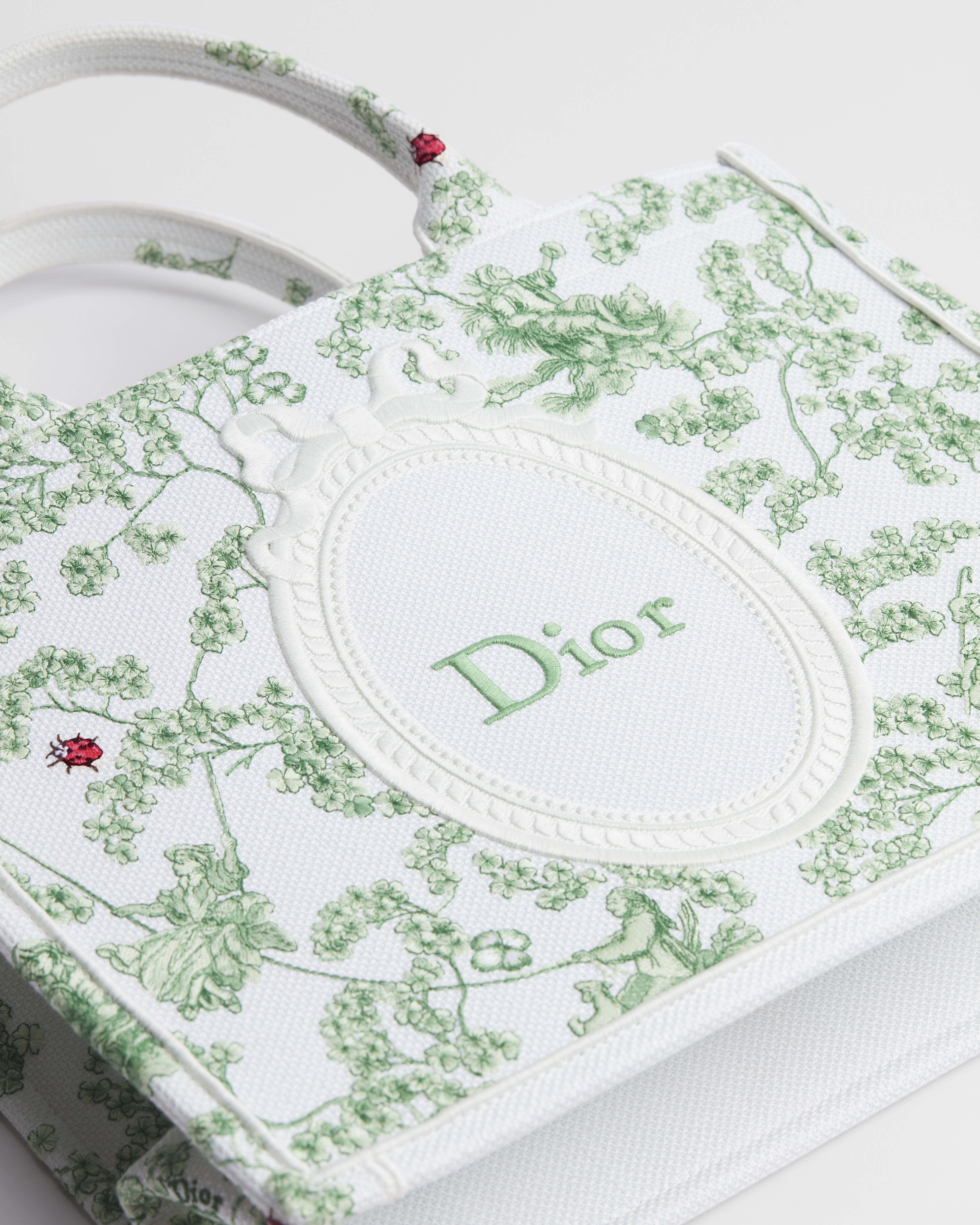 Medium Dior Book Tote with Strap Green Multicolor Toile de Jouy Clover Embroidery and White Dior Médaillon (36 x 27.5 x 16.5 cm) E09
