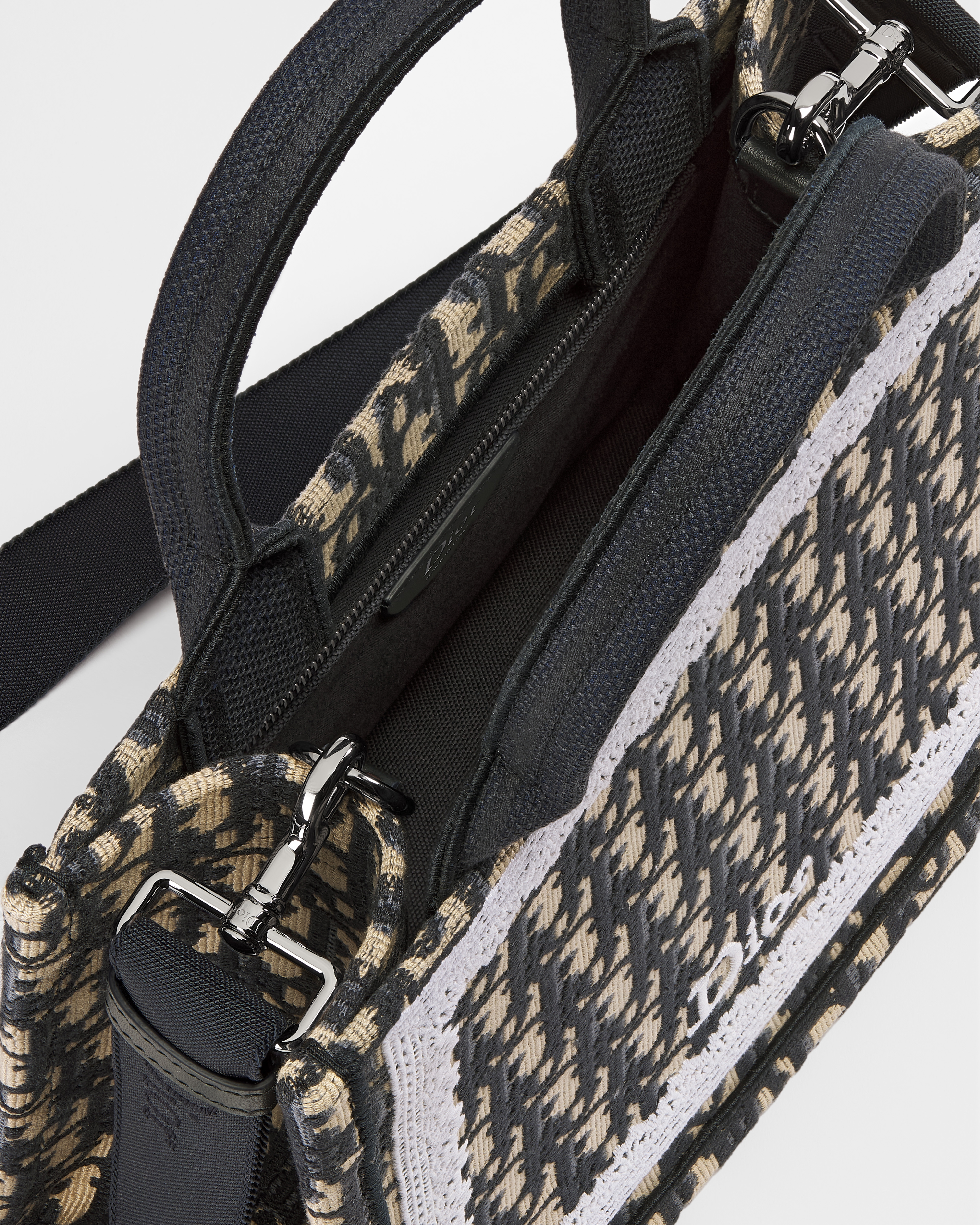 小碼 Dior Book Tote 連肩帶 藍色 Dior Oblique 刺繡和白色蕾絲（26.5 x 22 x 14 厘米） E06