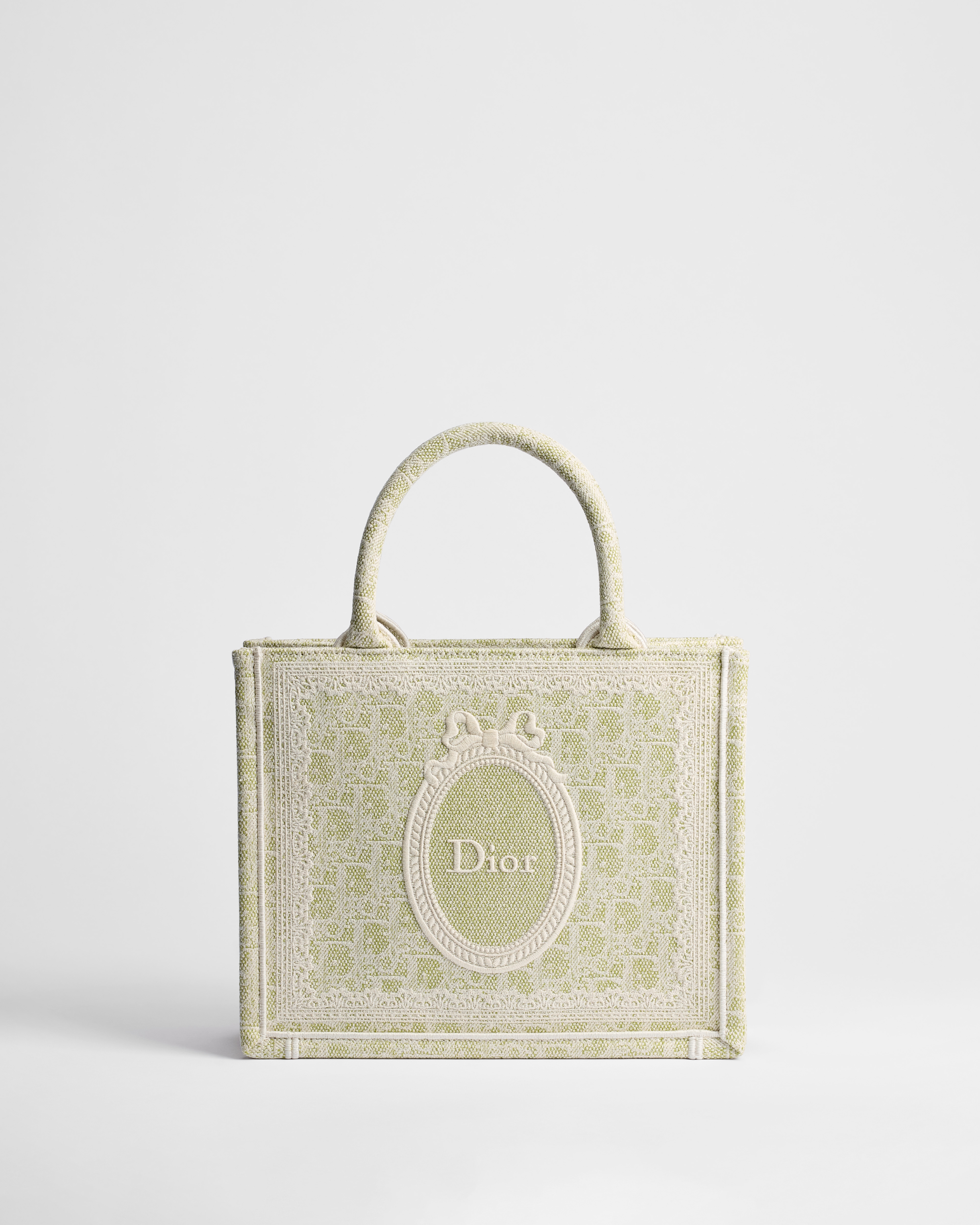 Dior Book Tote ストラップ付きバッグ スモール ディオール オブリーク ウォッシュド エンブロイダリー & Dior Médaillon (26.5 x 22 x 14 cm) E01